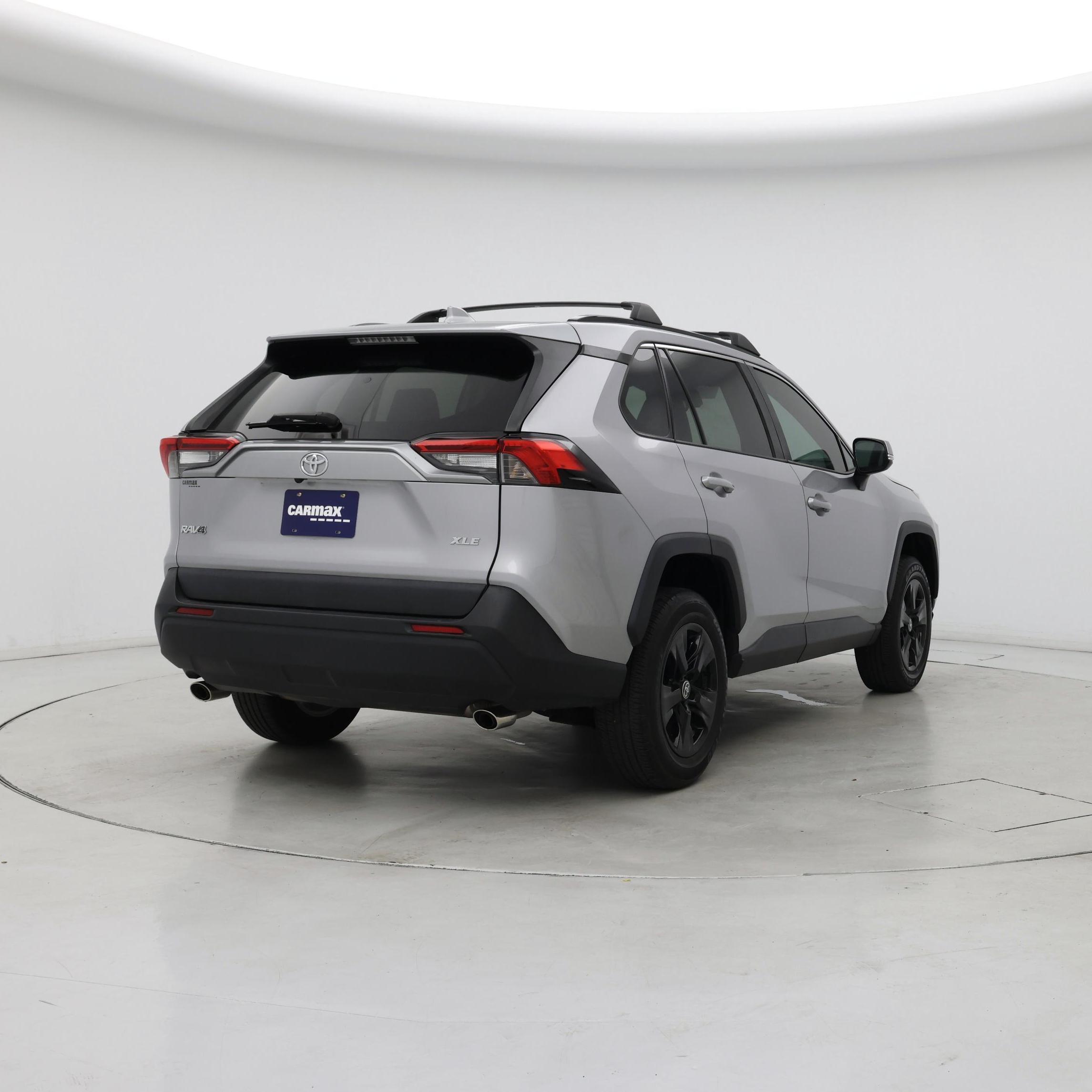 Thumbnail: 2022 Toyota RAV4 - 8