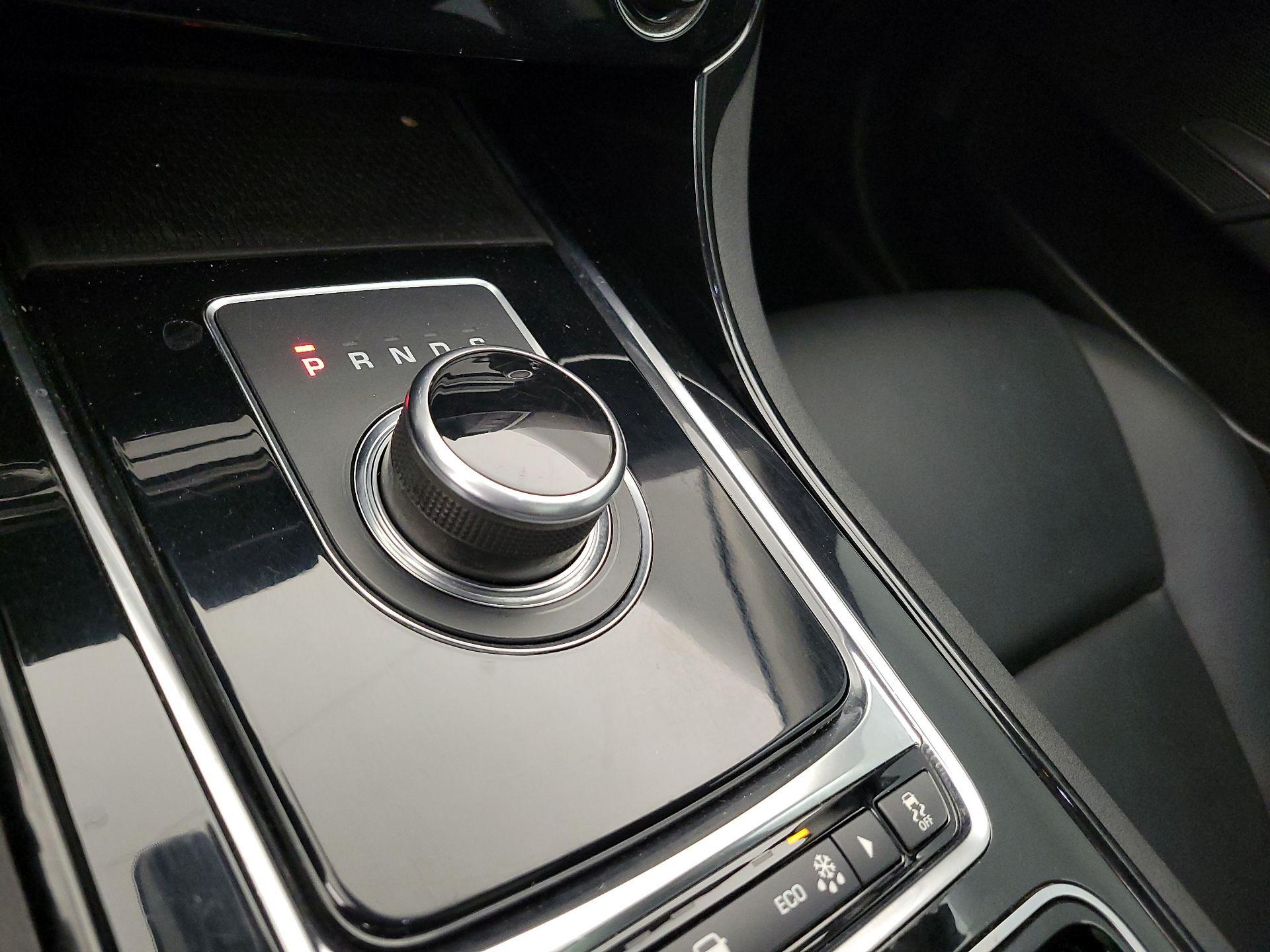 Thumbnail: 2018 Jaguar XE - 17