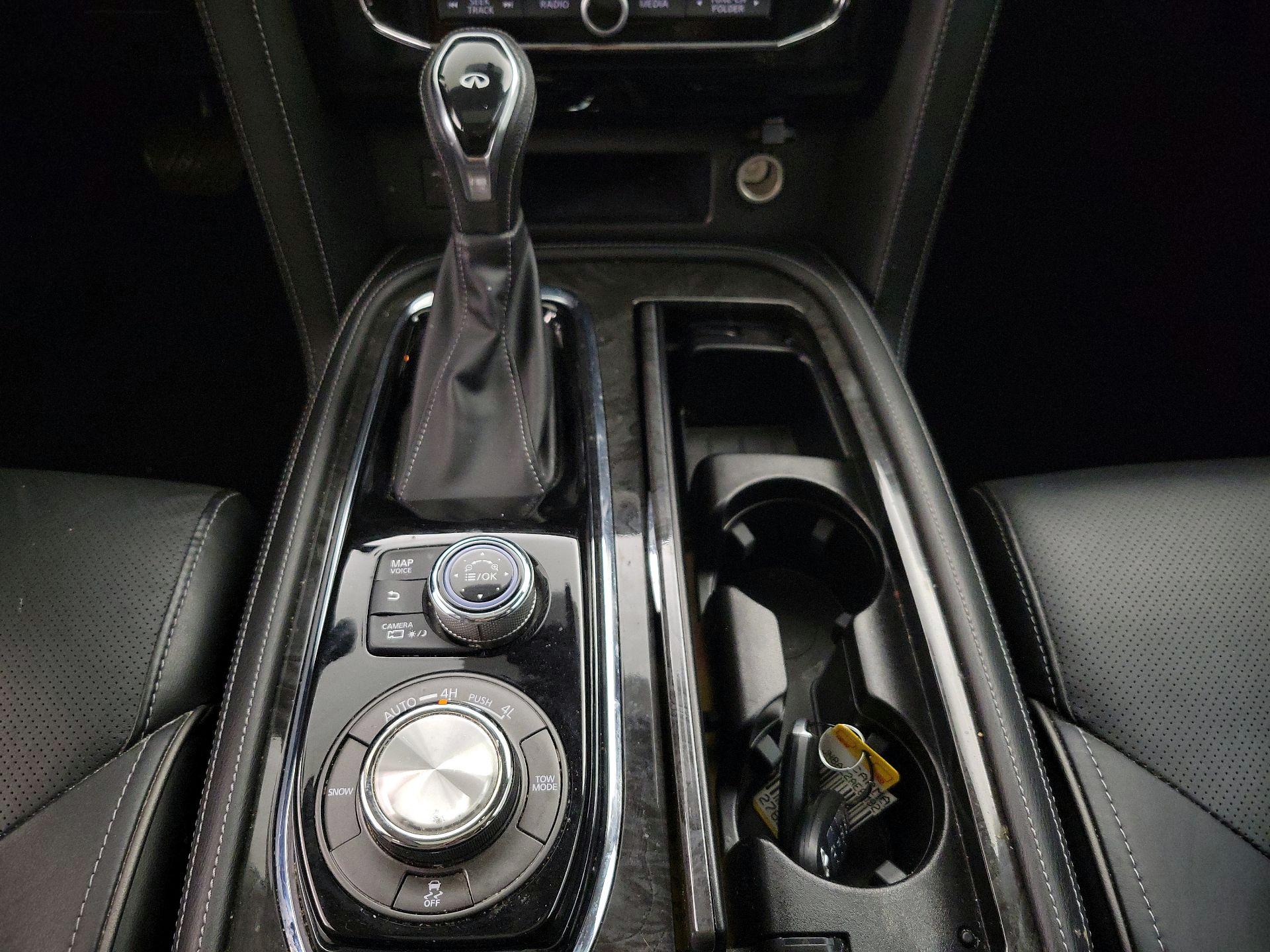 Thumbnail: 2021 INFINITI QX80 - 18