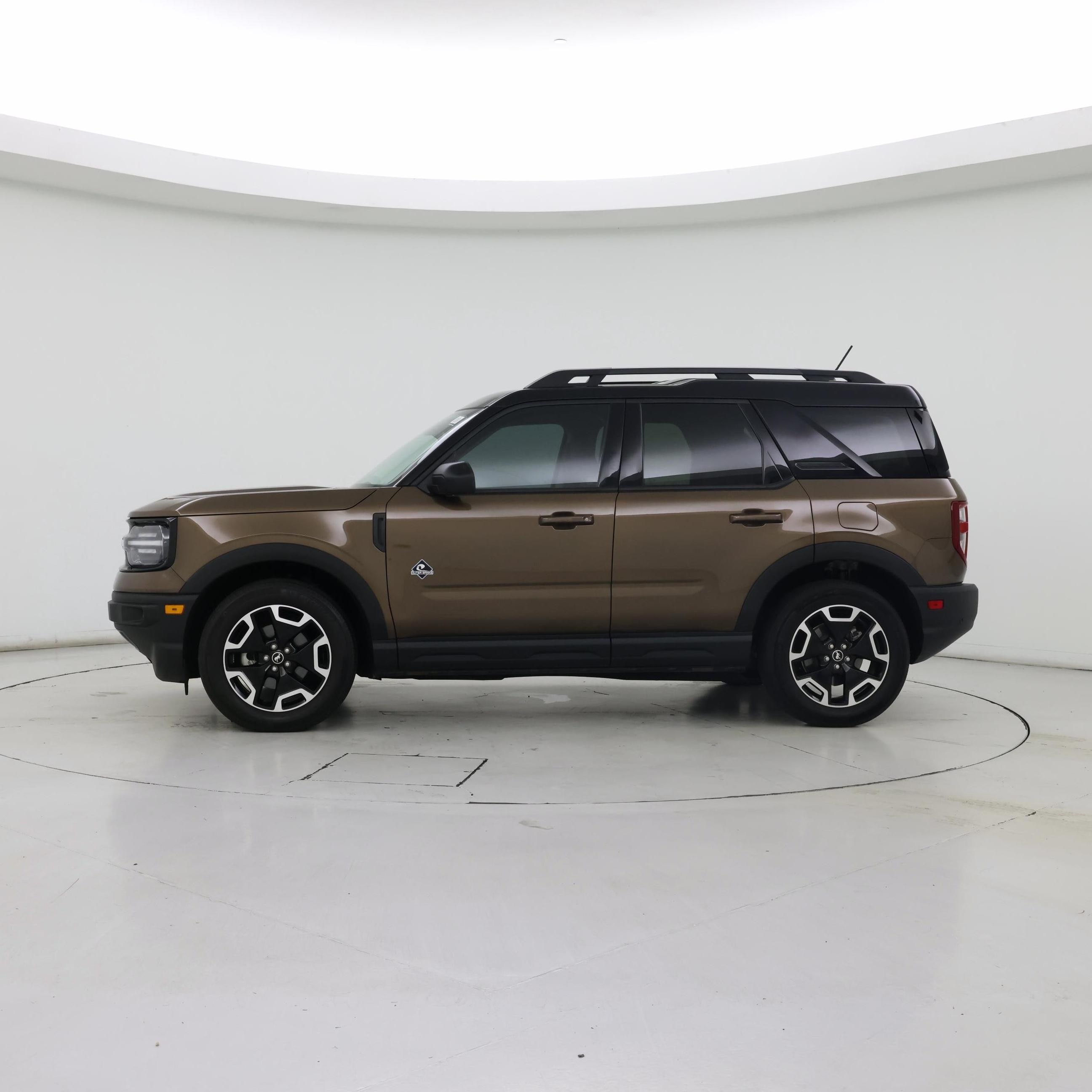 Thumbnail: 2022 Ford Bronco Sport - 3