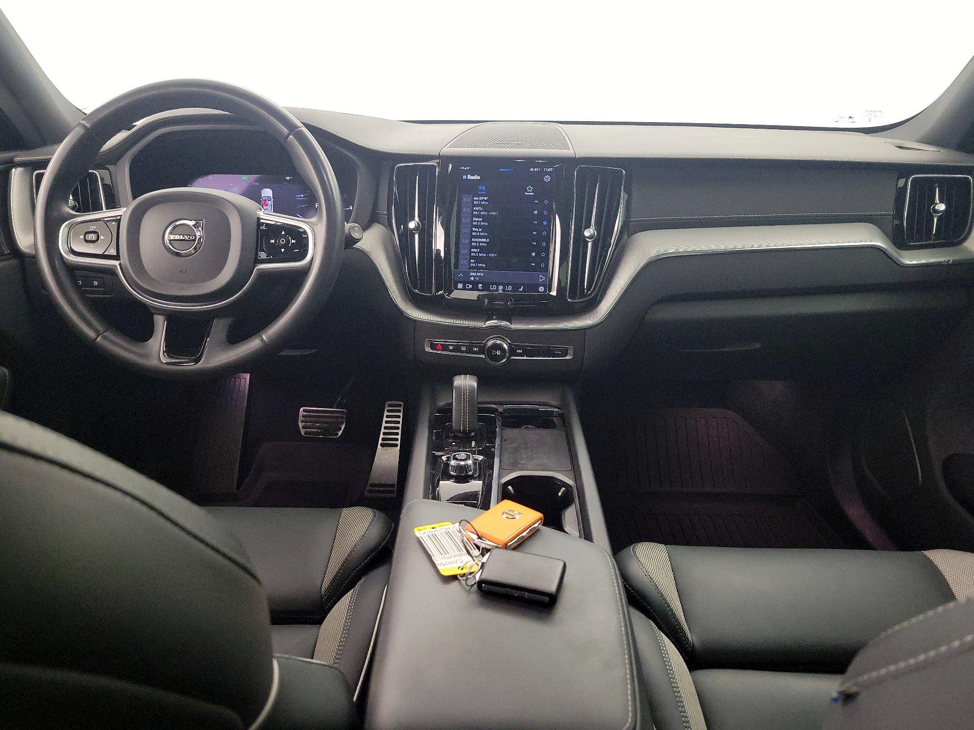Thumbnail: 2022 Volvo XC60 - 9