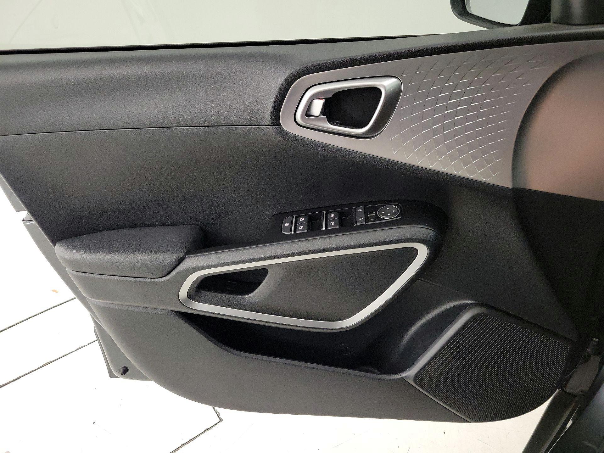 Thumbnail: 2022 Kia Soul - 12