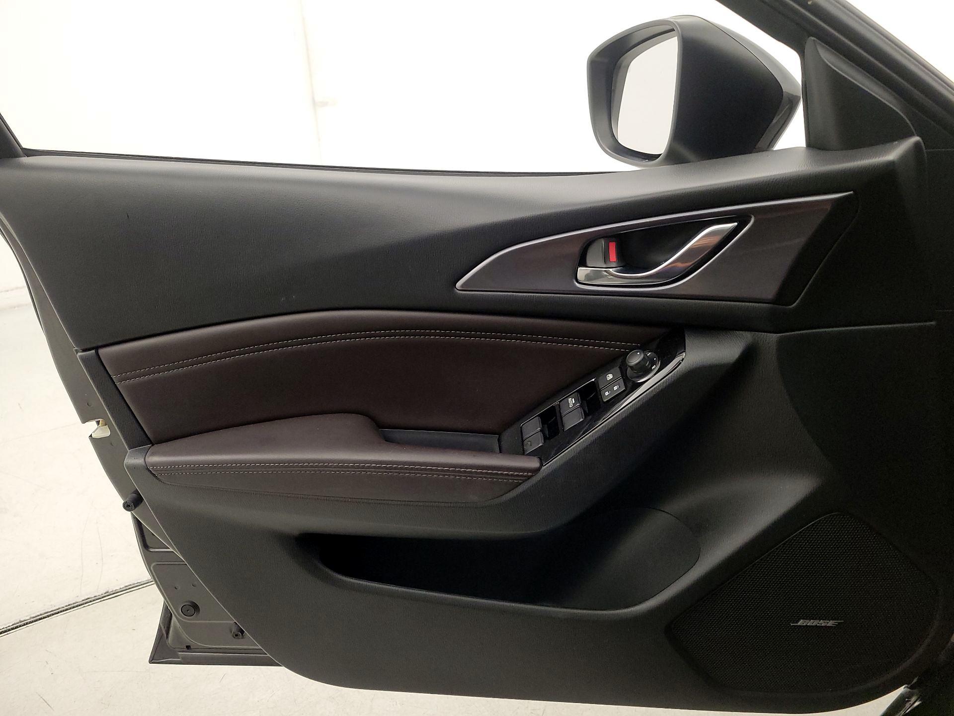 Thumbnail: 2018 Mazda Mazda3 - 12