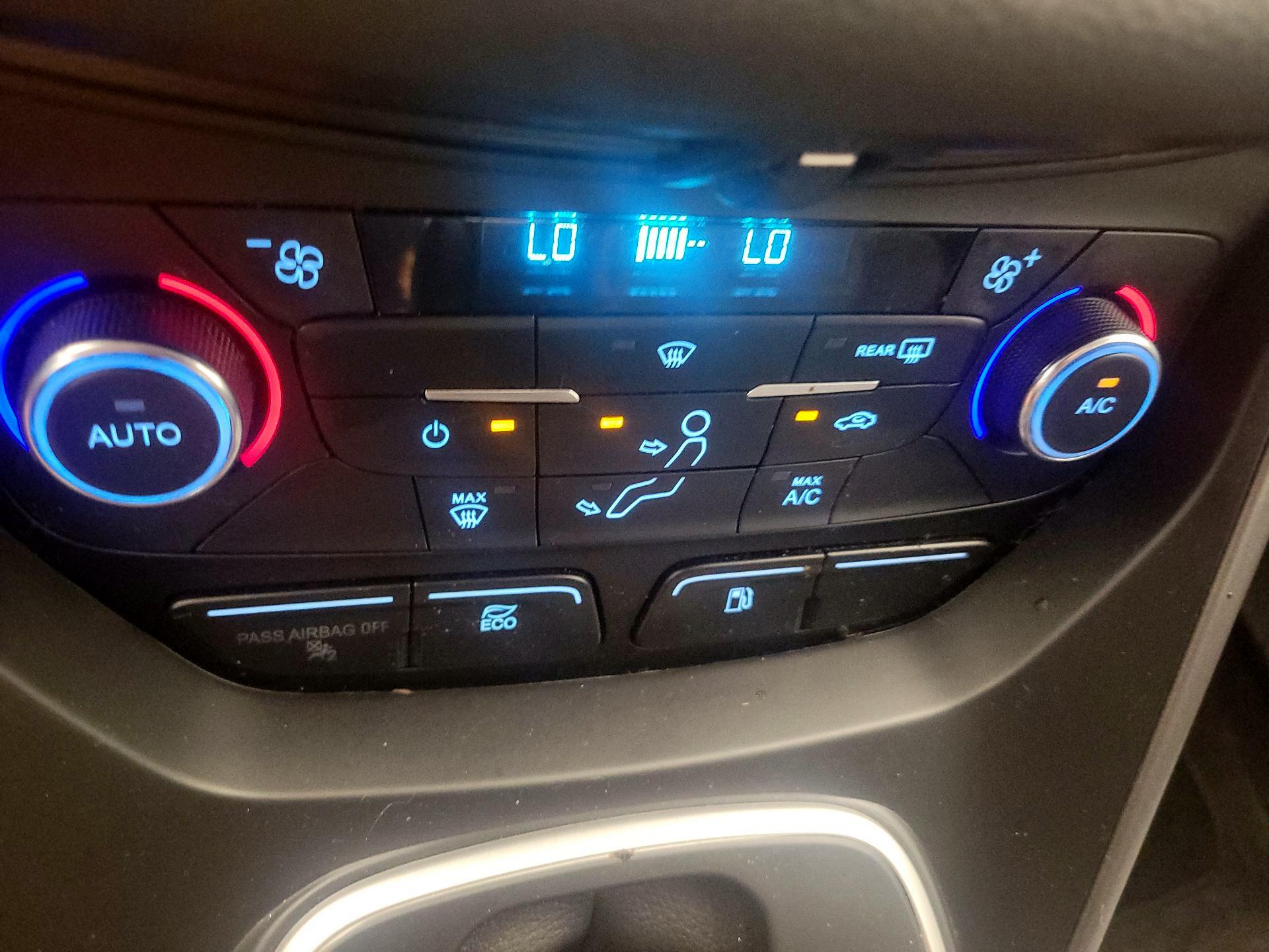 Thumbnail: 2017 Ford C-Max - 16
