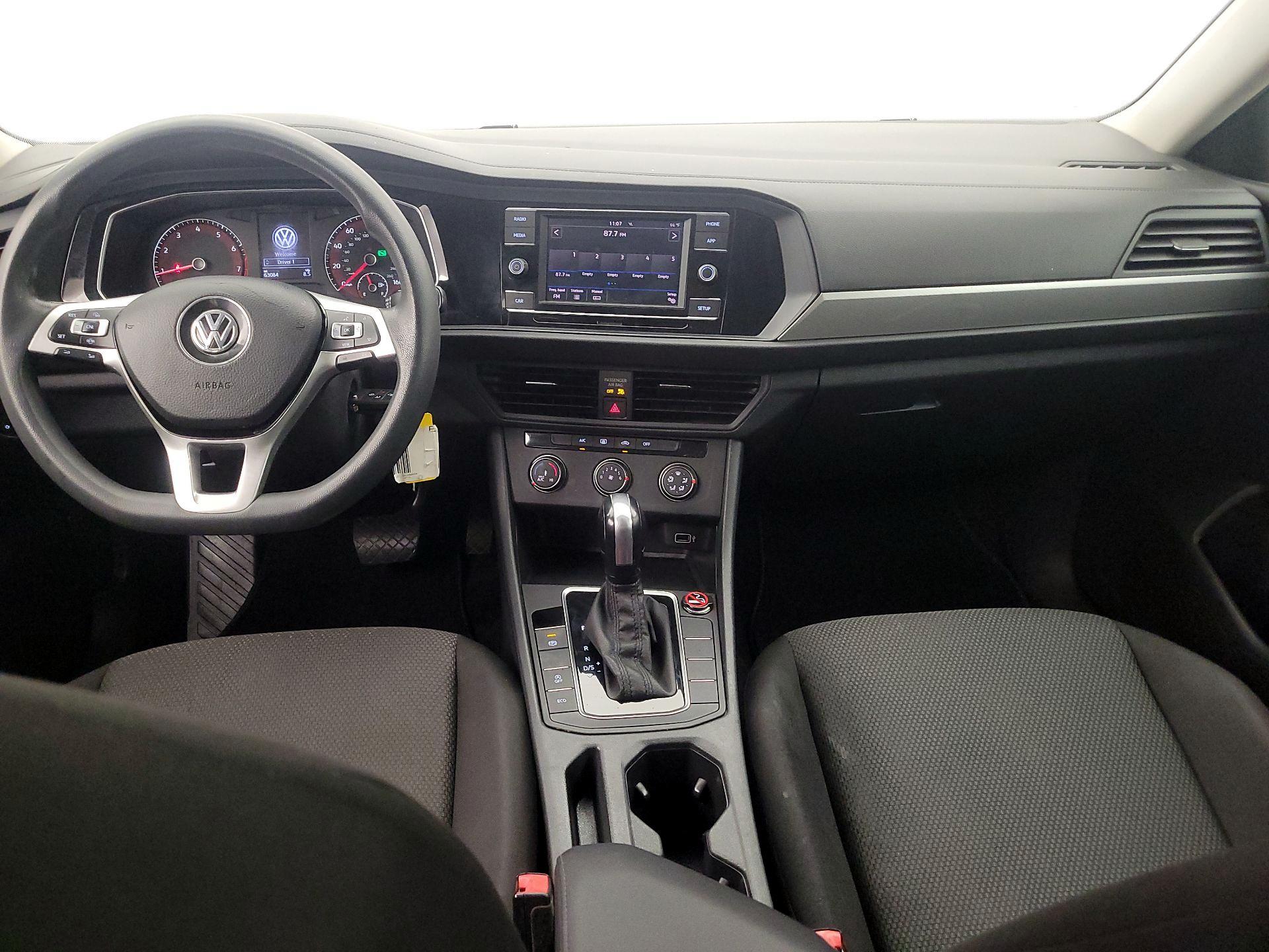 Thumbnail: 2019 Volkswagen Jetta - 9