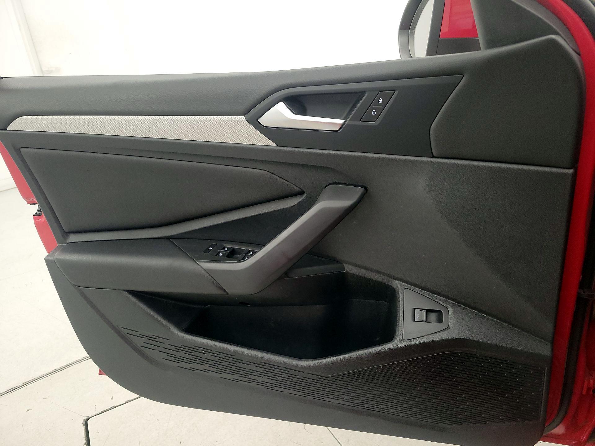 Thumbnail: 2019 Volkswagen Jetta - 12