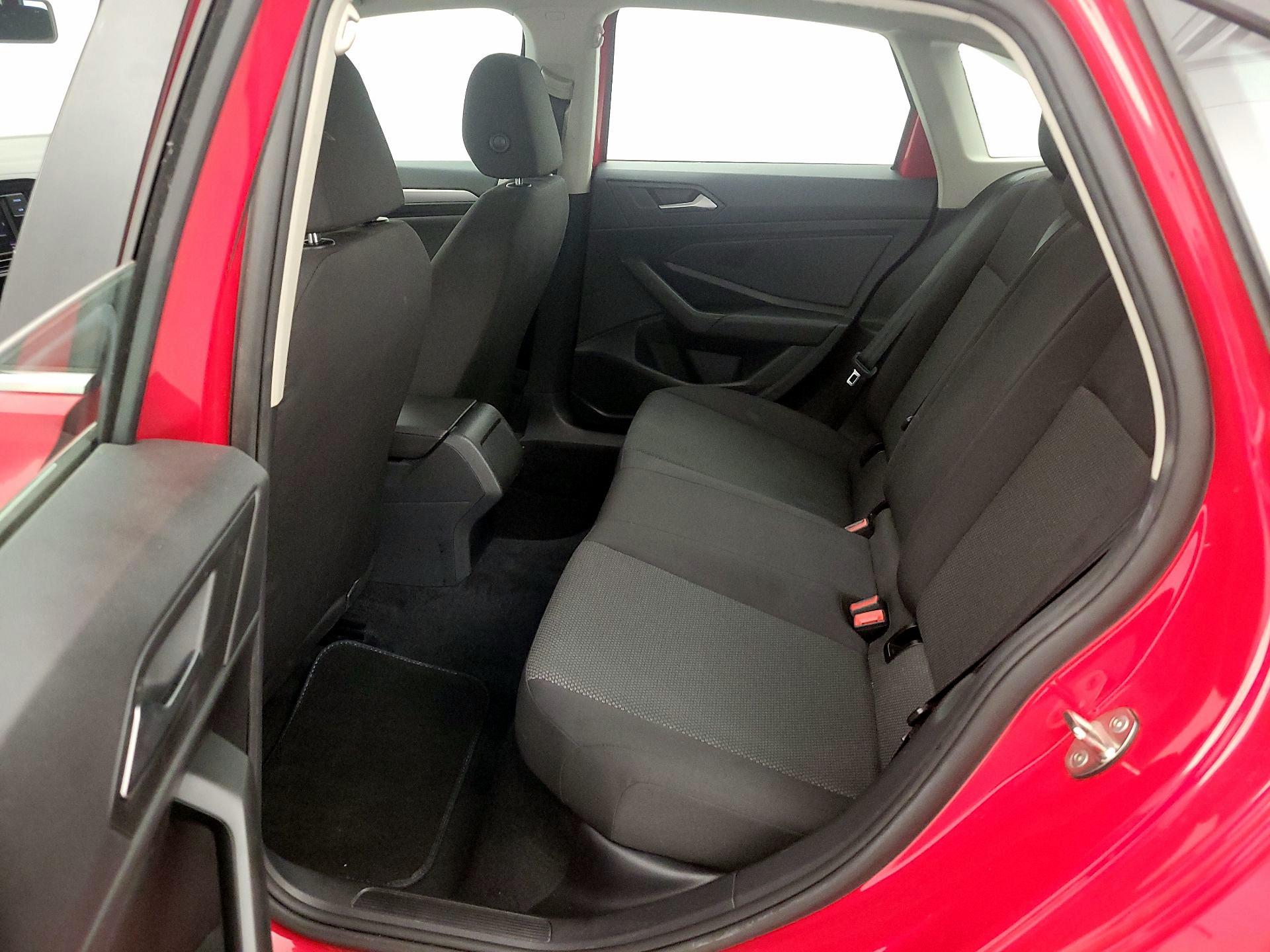 Thumbnail: 2019 Volkswagen Jetta - 19