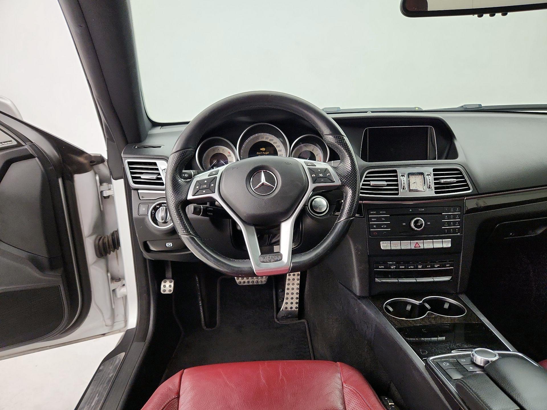 Thumbnail: 2017 Mercedes-Benz E-Class - 10