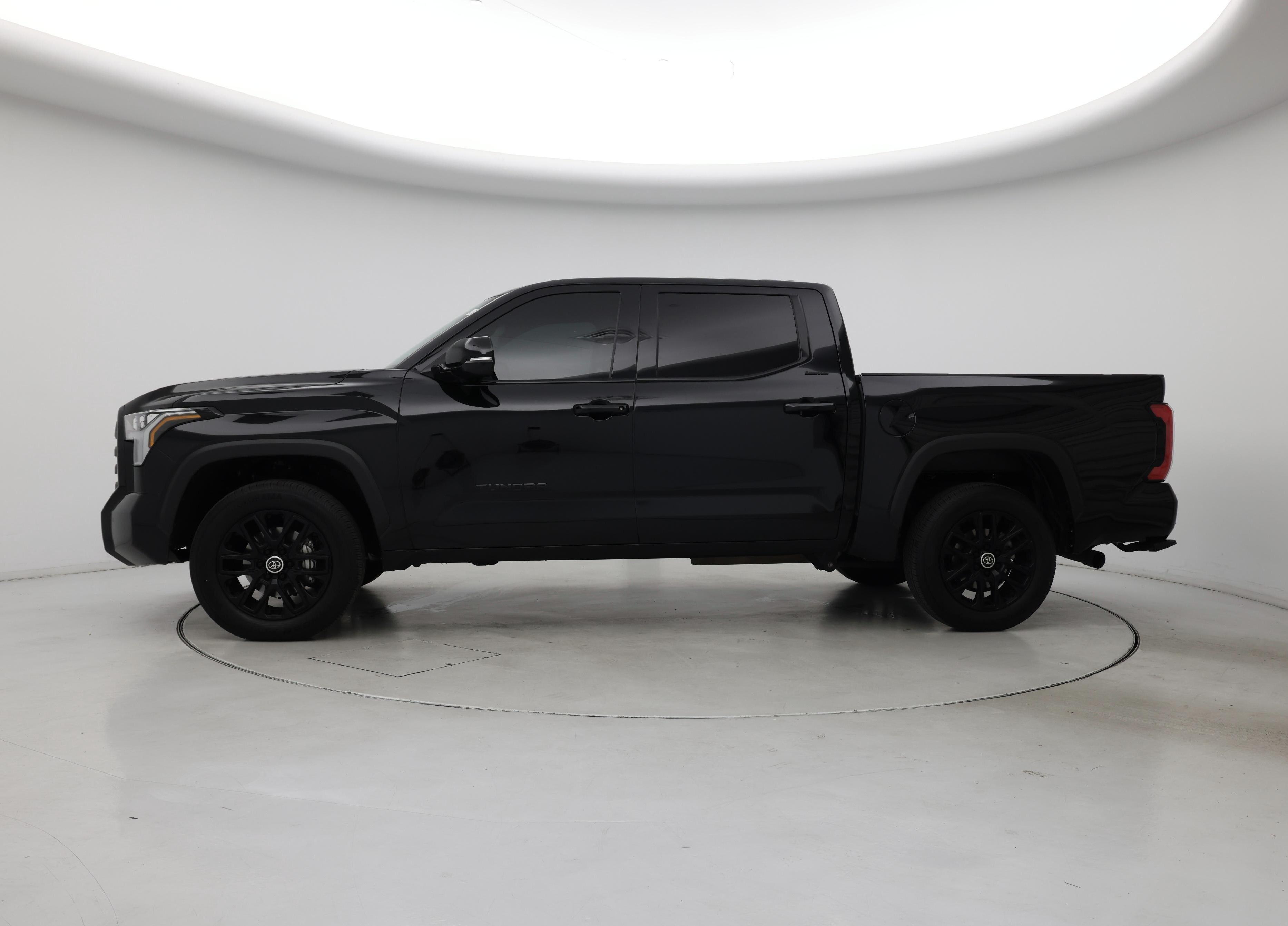 Thumbnail: 2024 Toyota Tundra - 3