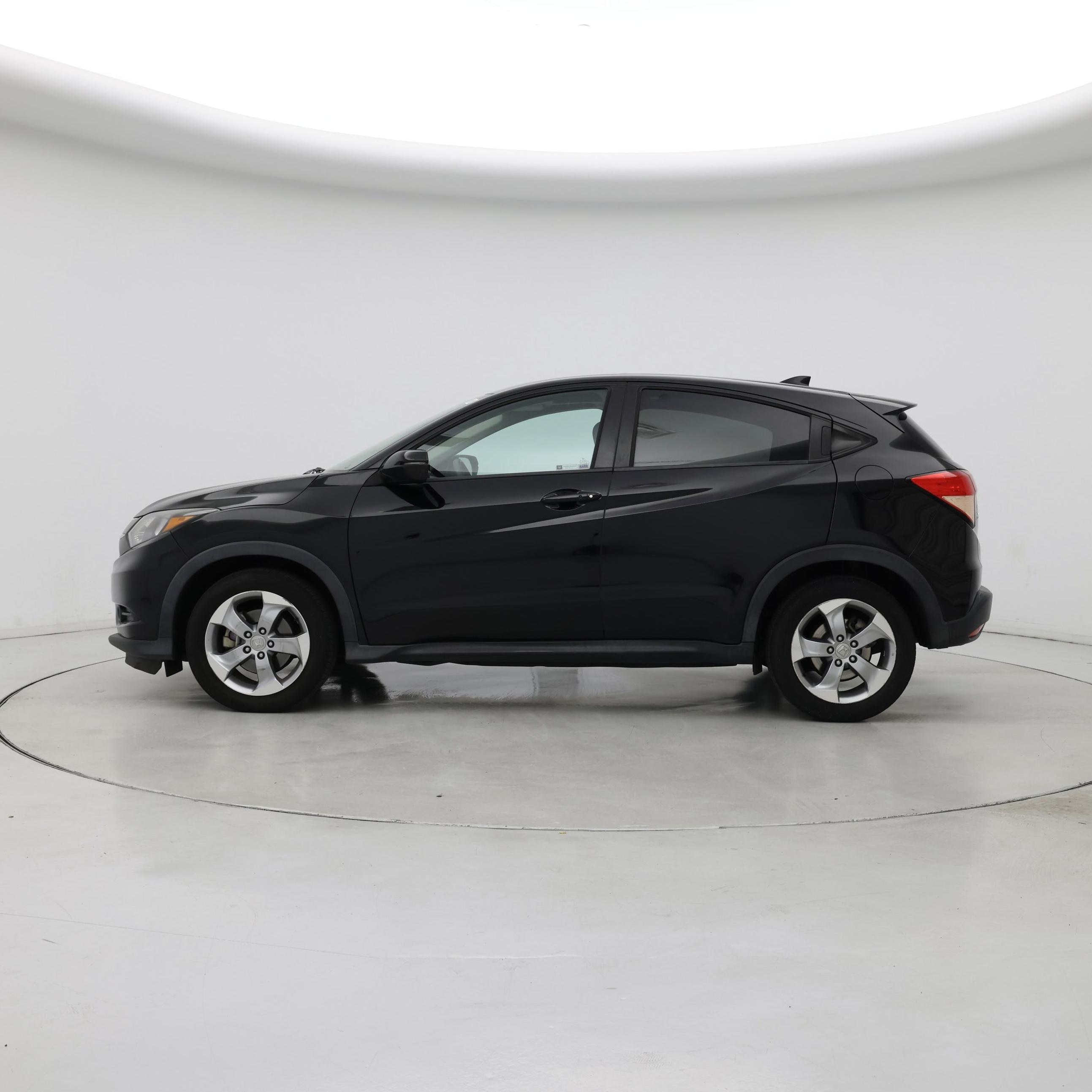 Thumbnail: 2017 Honda HR-V - 3