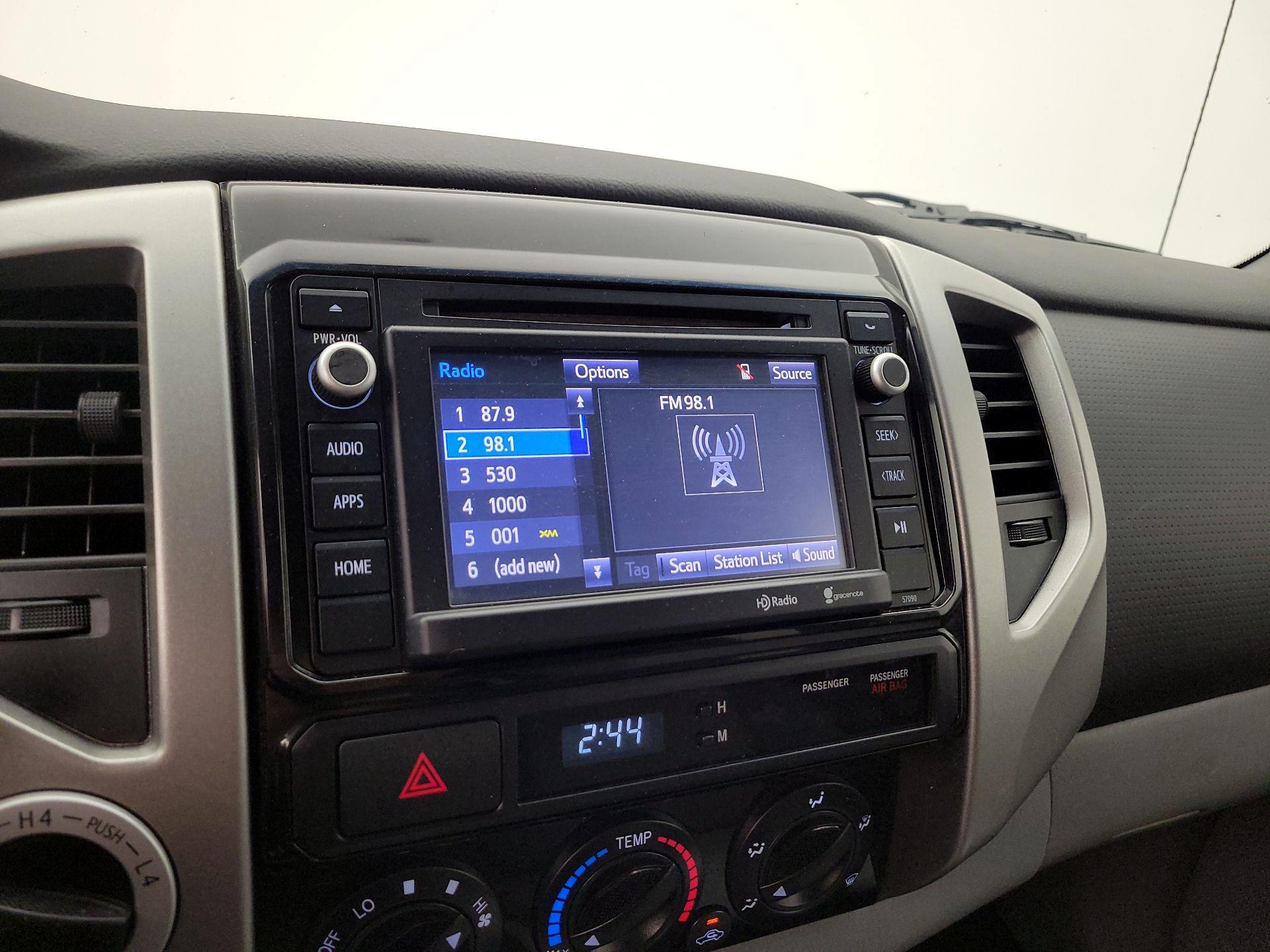 Thumbnail: 2014 Toyota Tacoma - 15