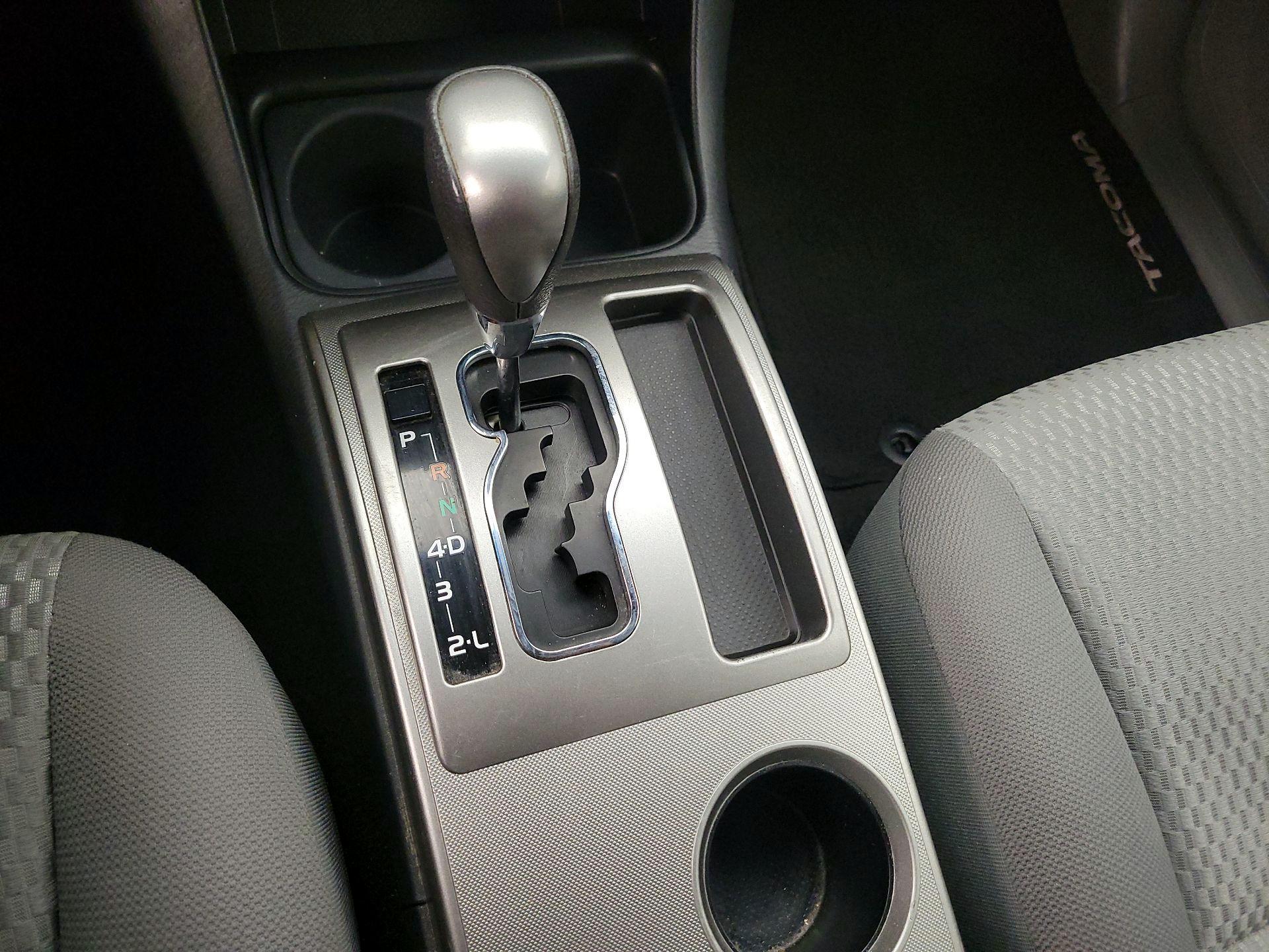 Thumbnail: 2014 Toyota Tacoma - 17