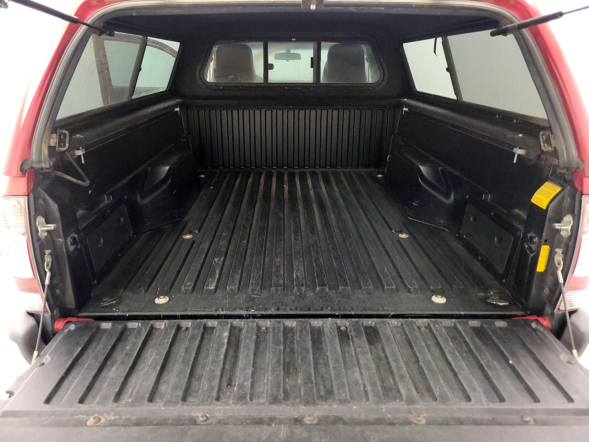 Thumbnail: 2014 Toyota Tacoma - 20