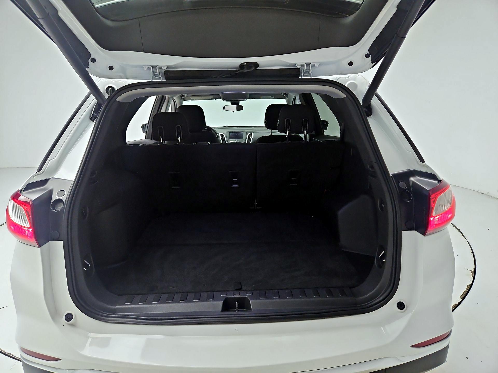 Thumbnail: 2020 Chevrolet Equinox - 18