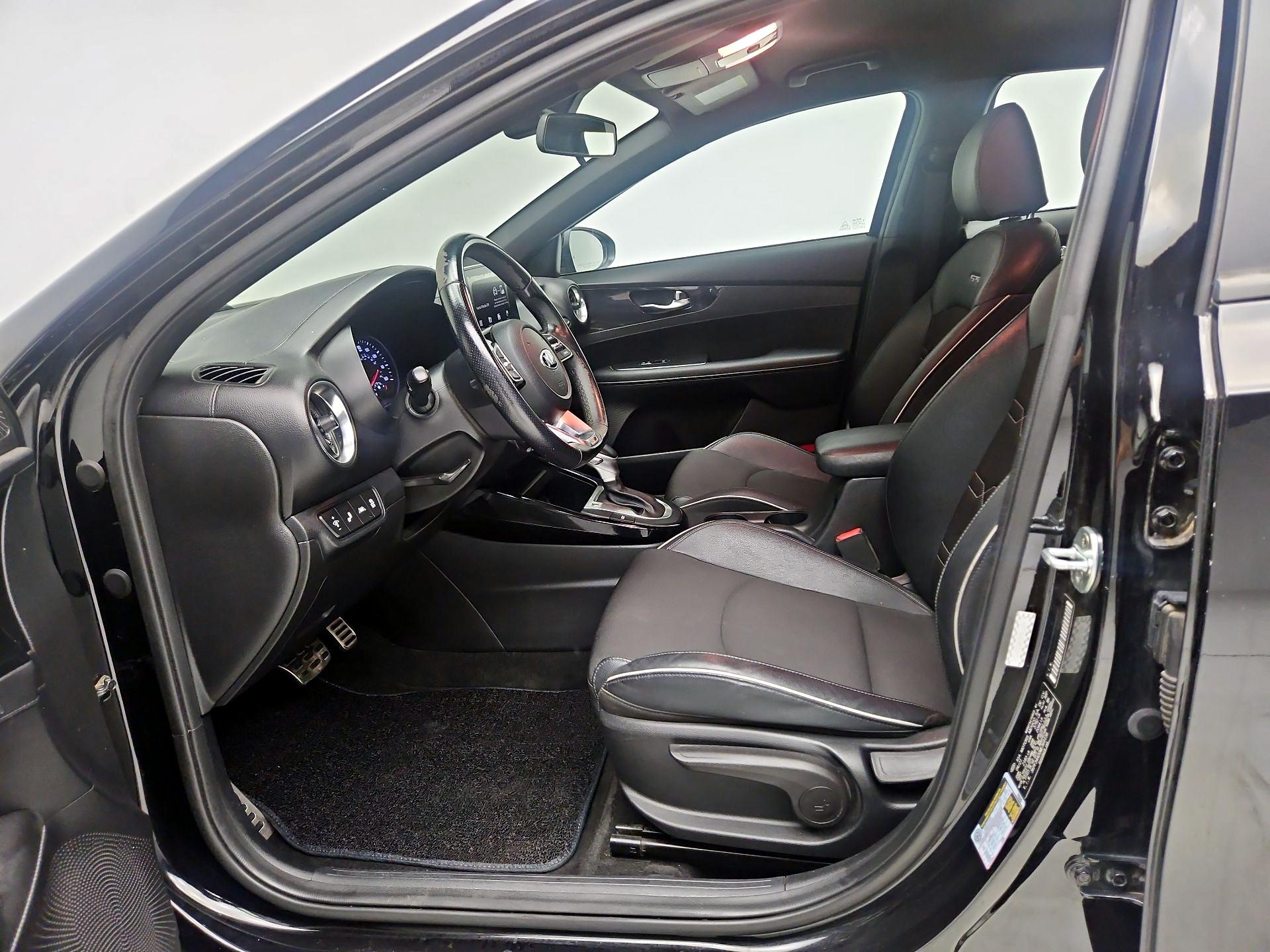 Thumbnail: 2021 Kia Forte - 9