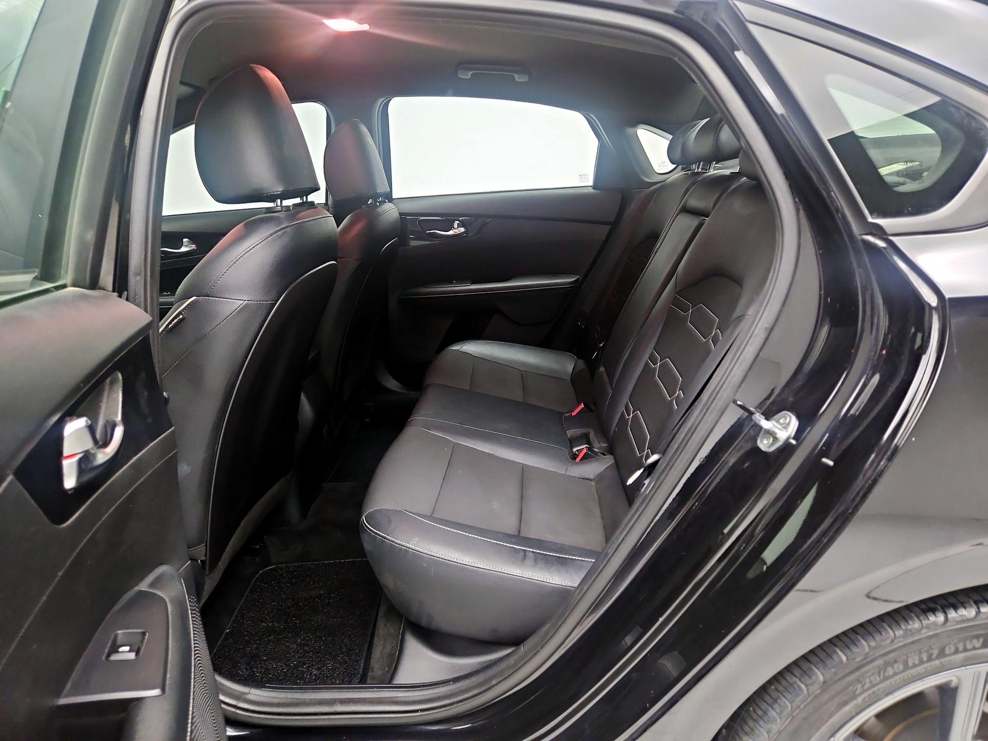 Thumbnail: 2021 Kia Forte - 17