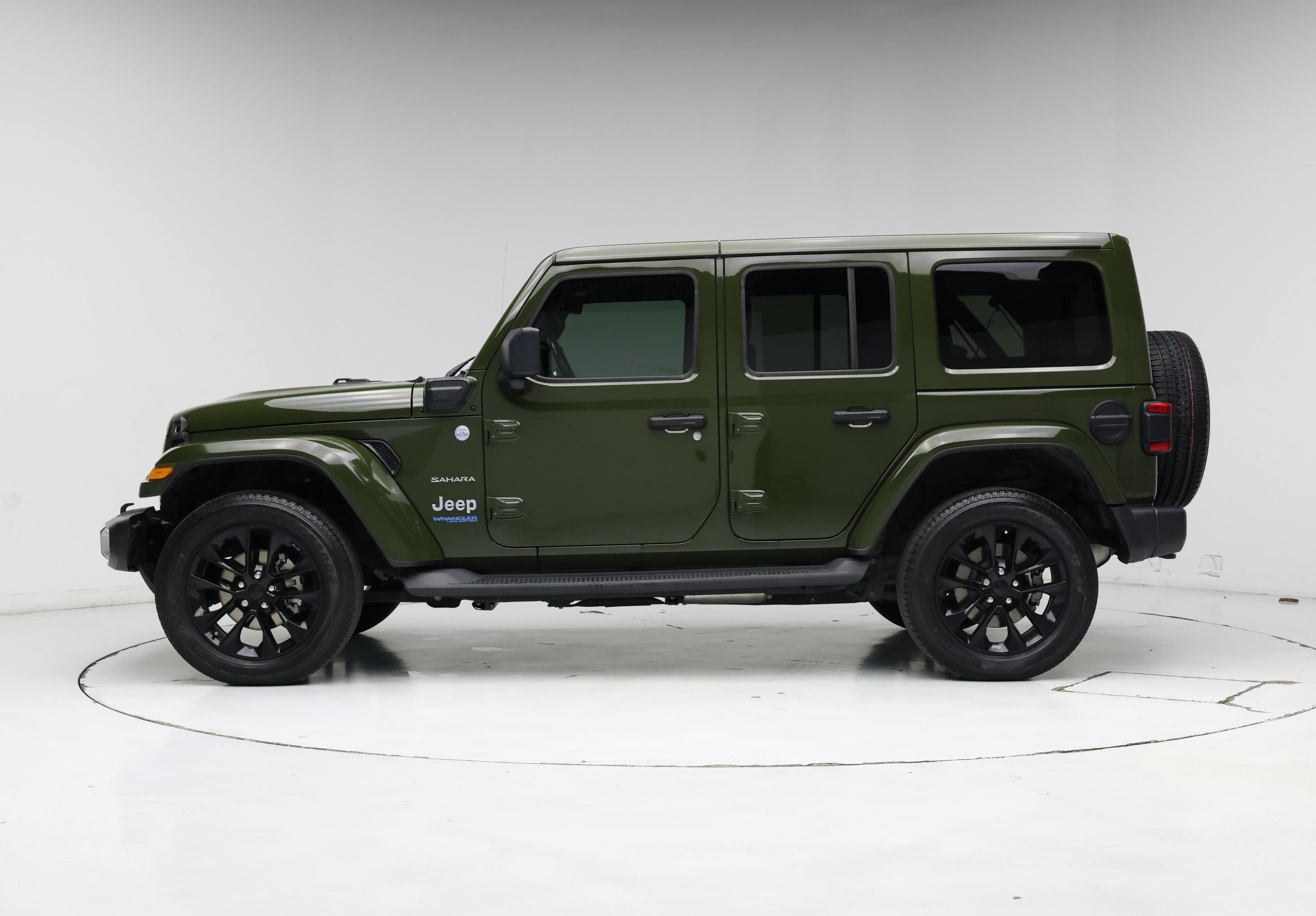 Thumbnail: 2021 Jeep Wrangler - 3