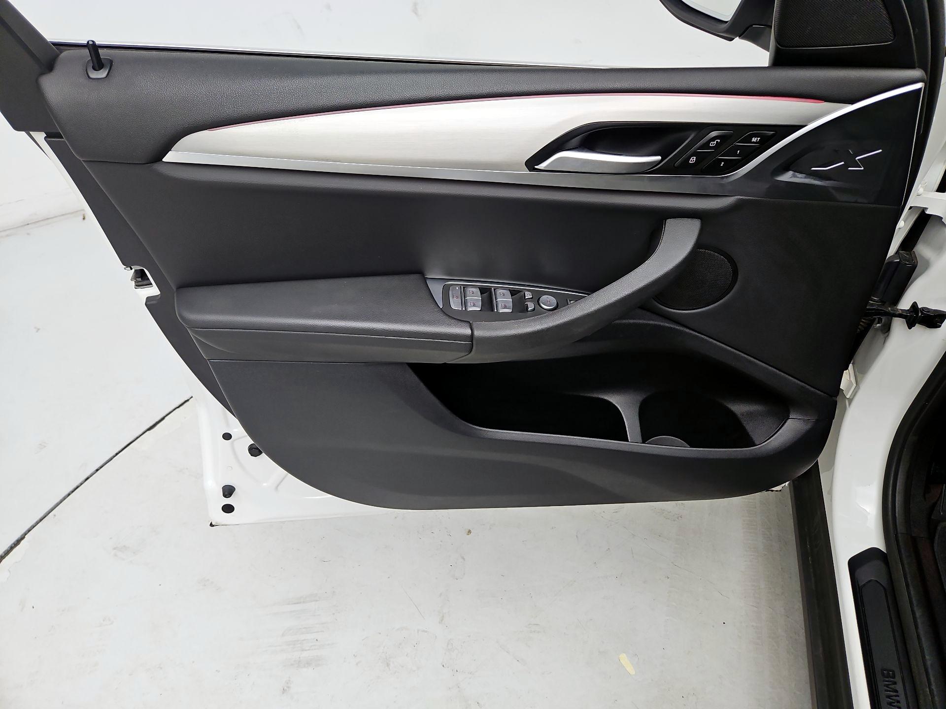 Thumbnail: 2022 BMW X3 - 10