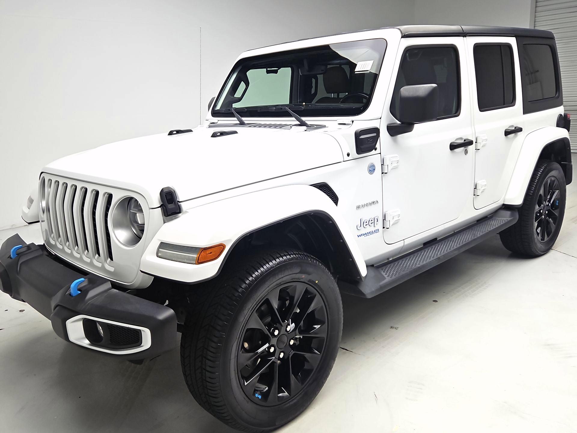Thumbnail: 2022 Jeep Wrangler - 3
