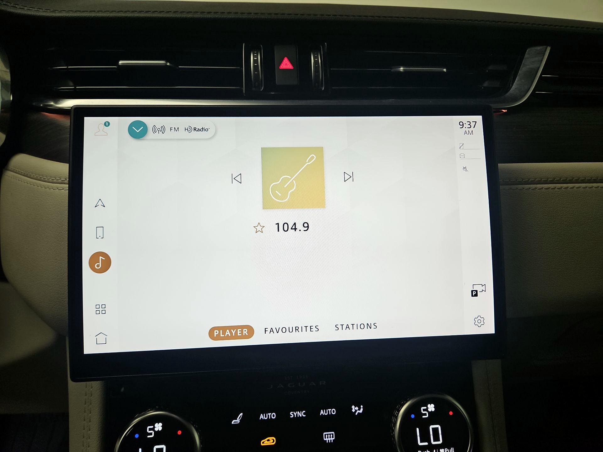 Thumbnail: 2021 Jaguar F-Pace - 14