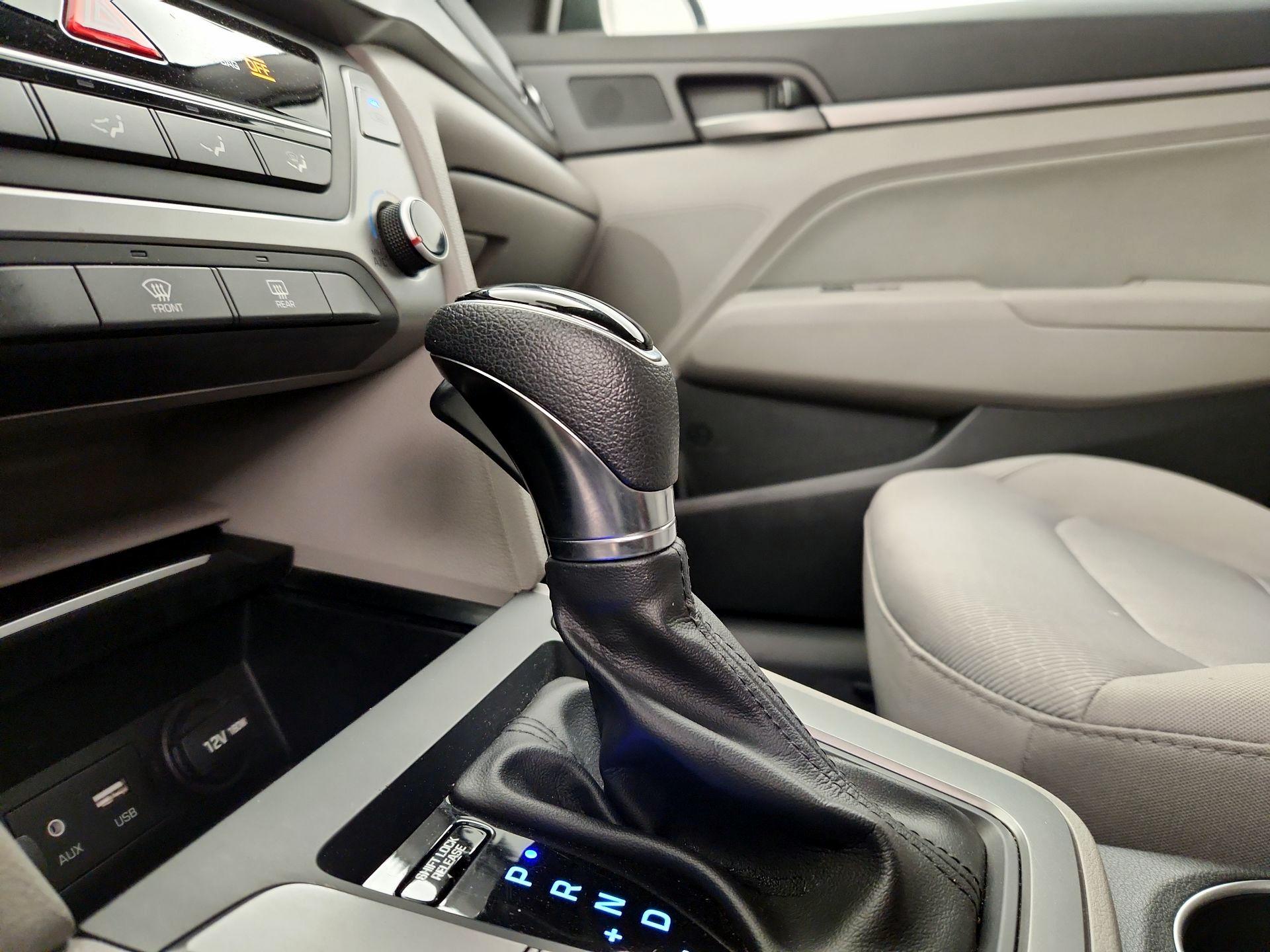Thumbnail: 2017 Hyundai Elantra - 17