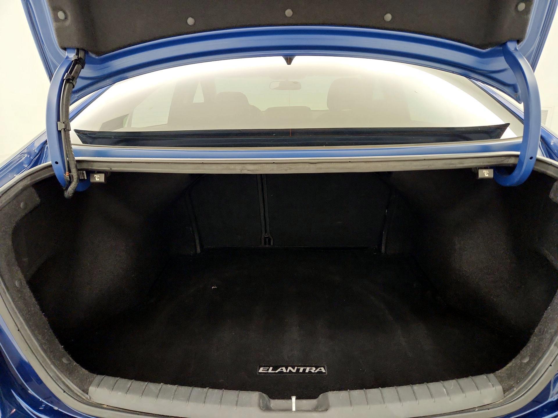 Thumbnail: 2017 Hyundai Elantra - 20