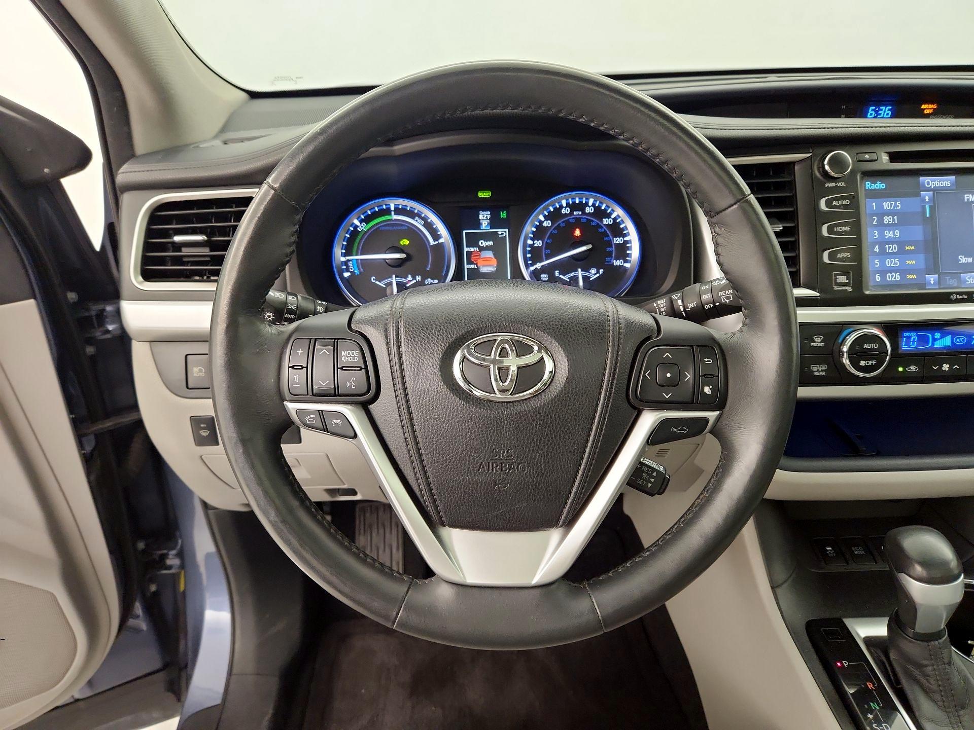 Thumbnail: 2014 Toyota Highlander - 10