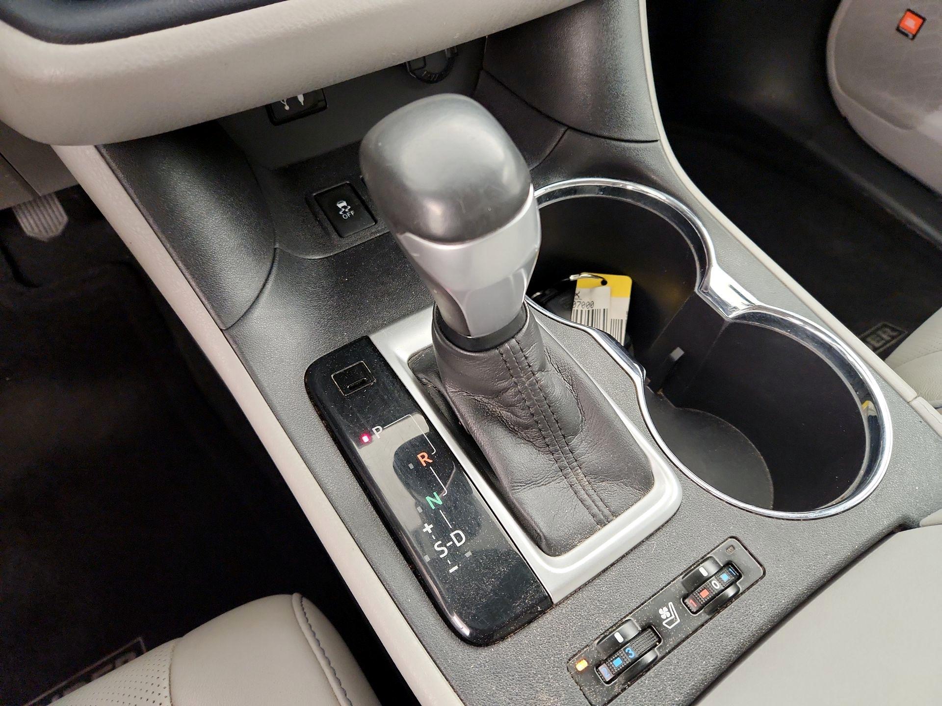 Thumbnail: 2014 Toyota Highlander - 17