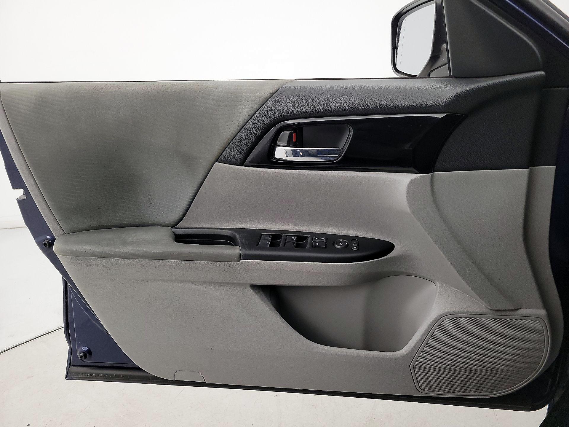 Thumbnail: 2016 Honda Accord - 12