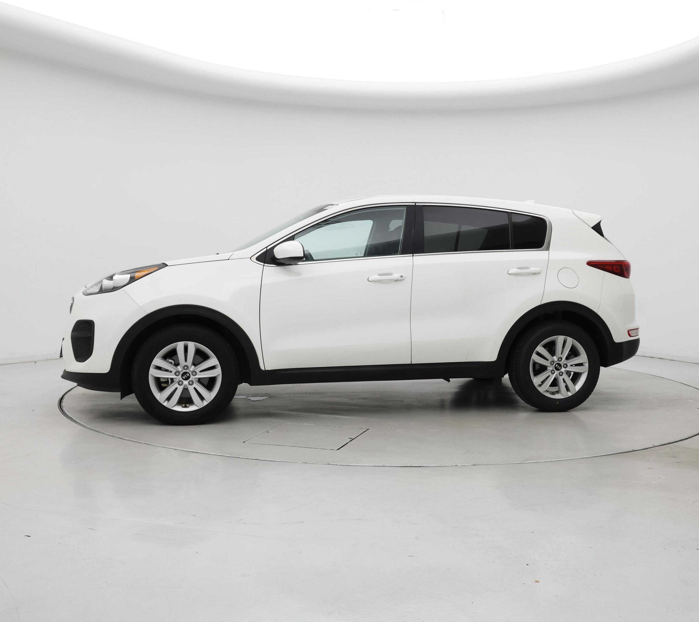 Thumbnail: 2019 Kia Sportage - 3