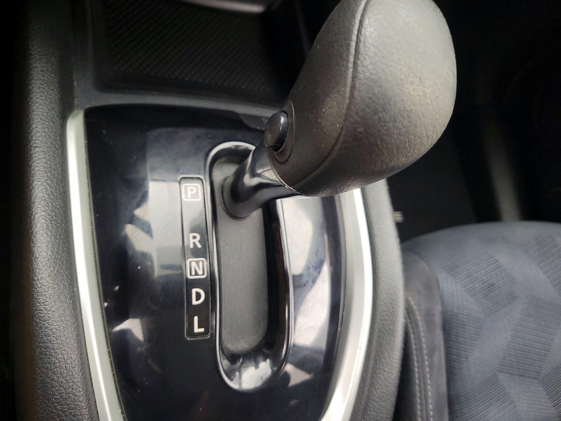 Thumbnail: 2016 Nissan Rogue - 17