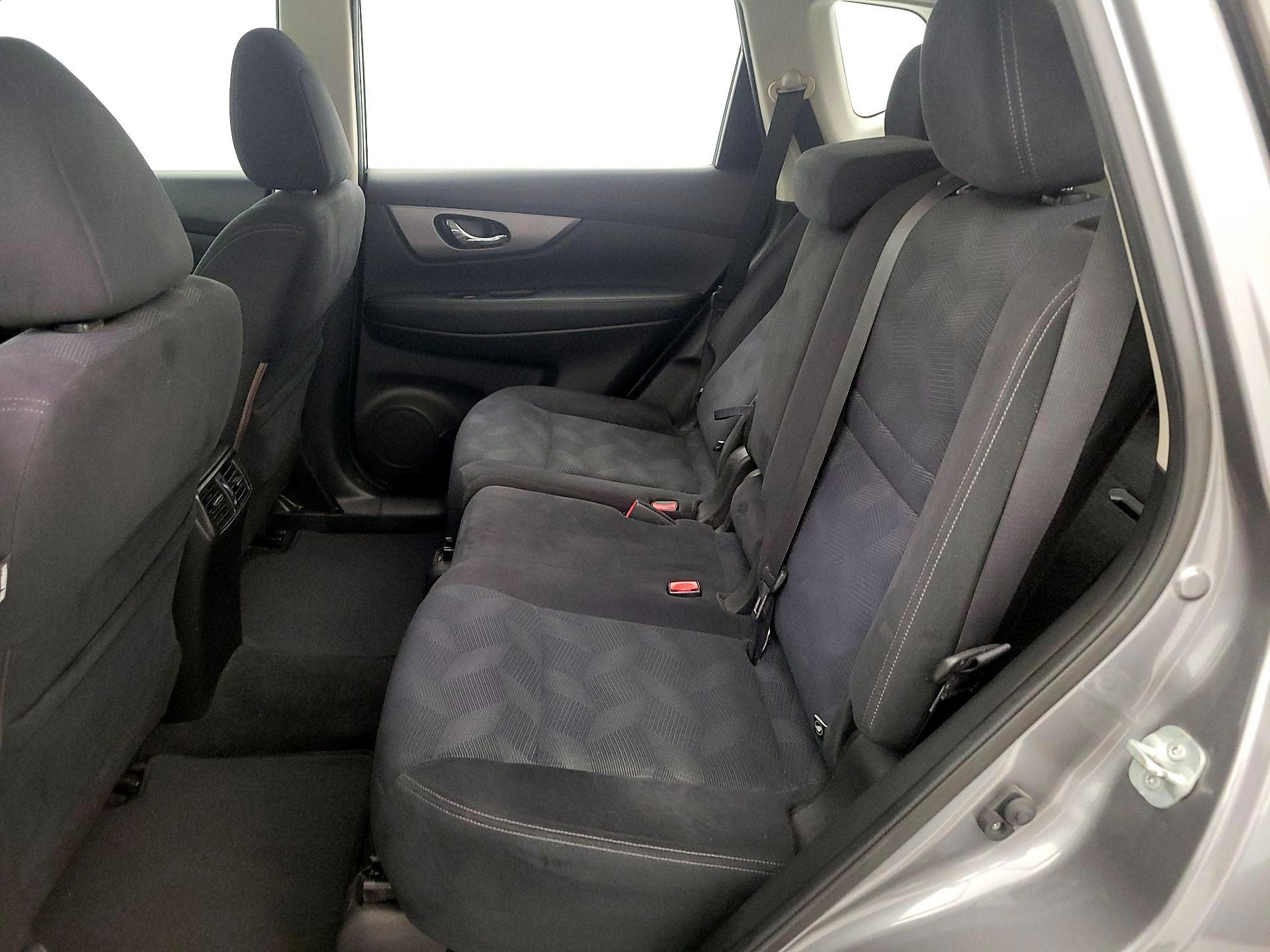 Thumbnail: 2016 Nissan Rogue - 19
