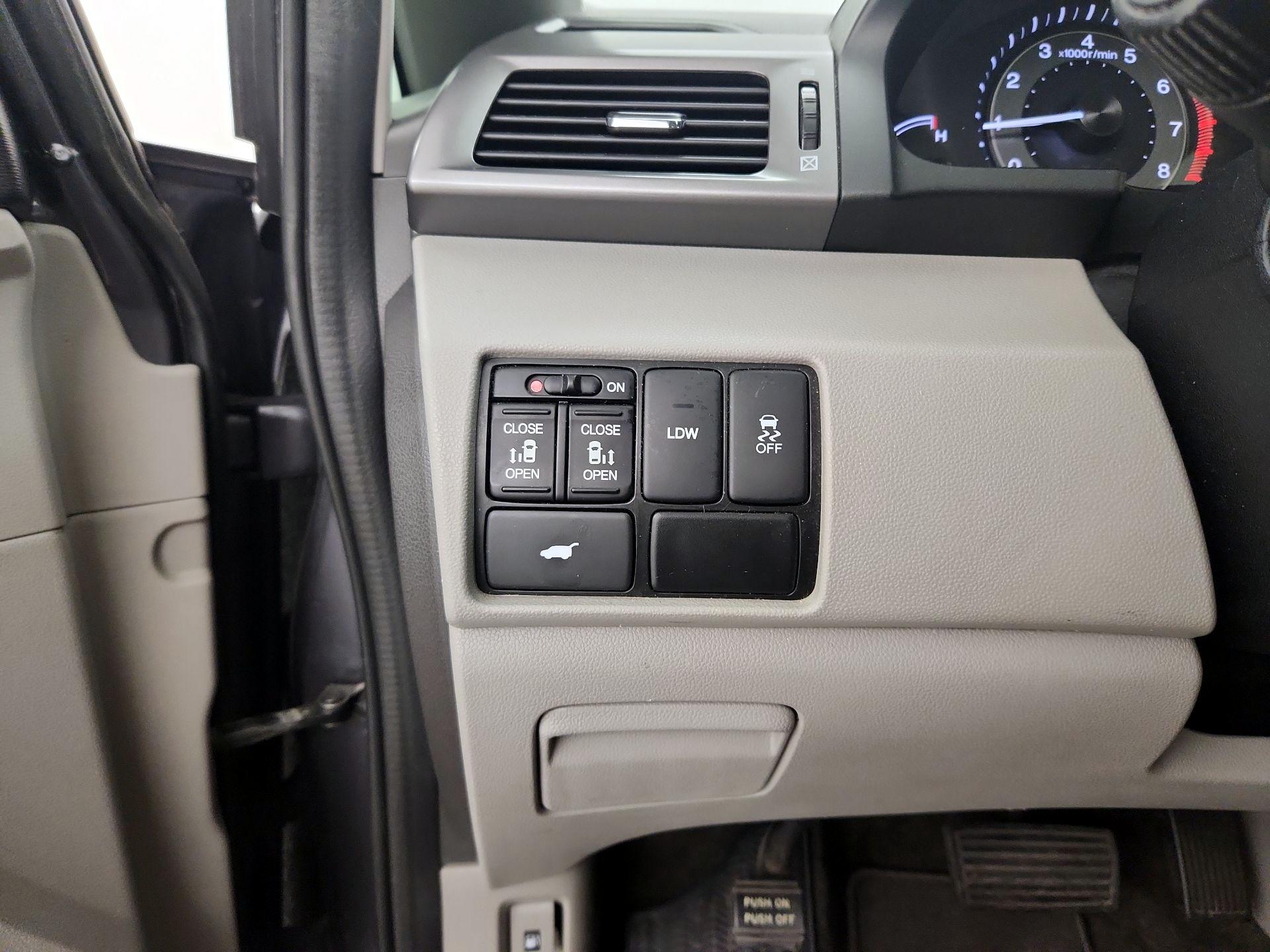 Thumbnail: 2014 Honda Odyssey - 13