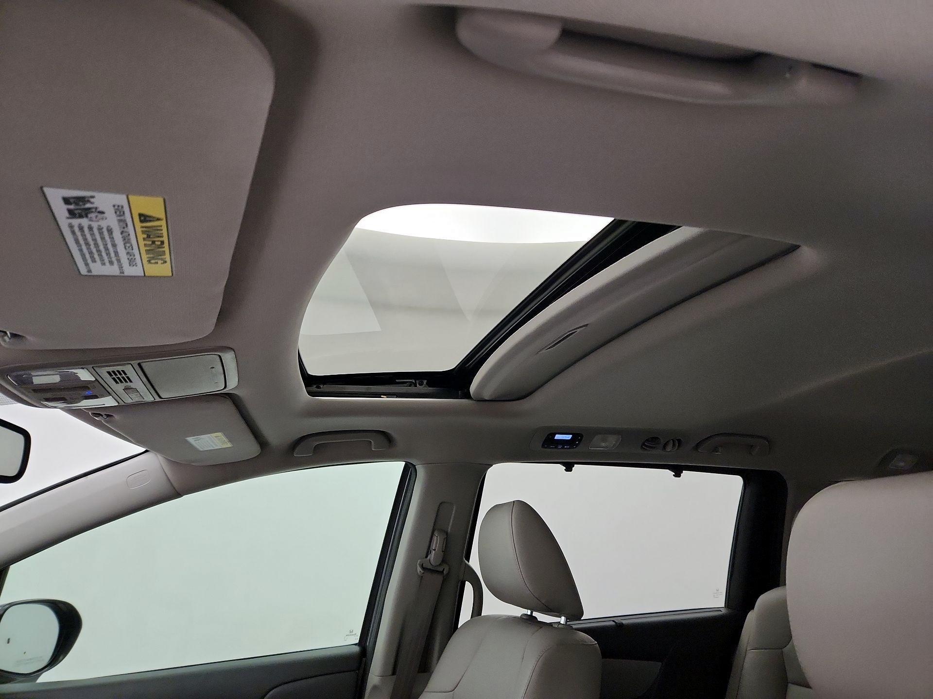 Thumbnail: 2014 Honda Odyssey - 19