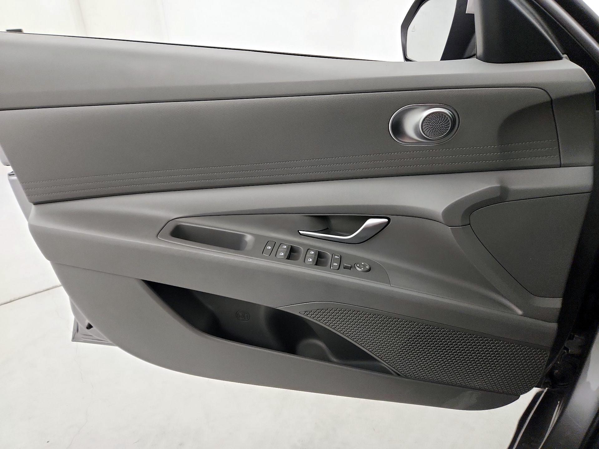 Thumbnail: 2024 Hyundai Elantra - 12
