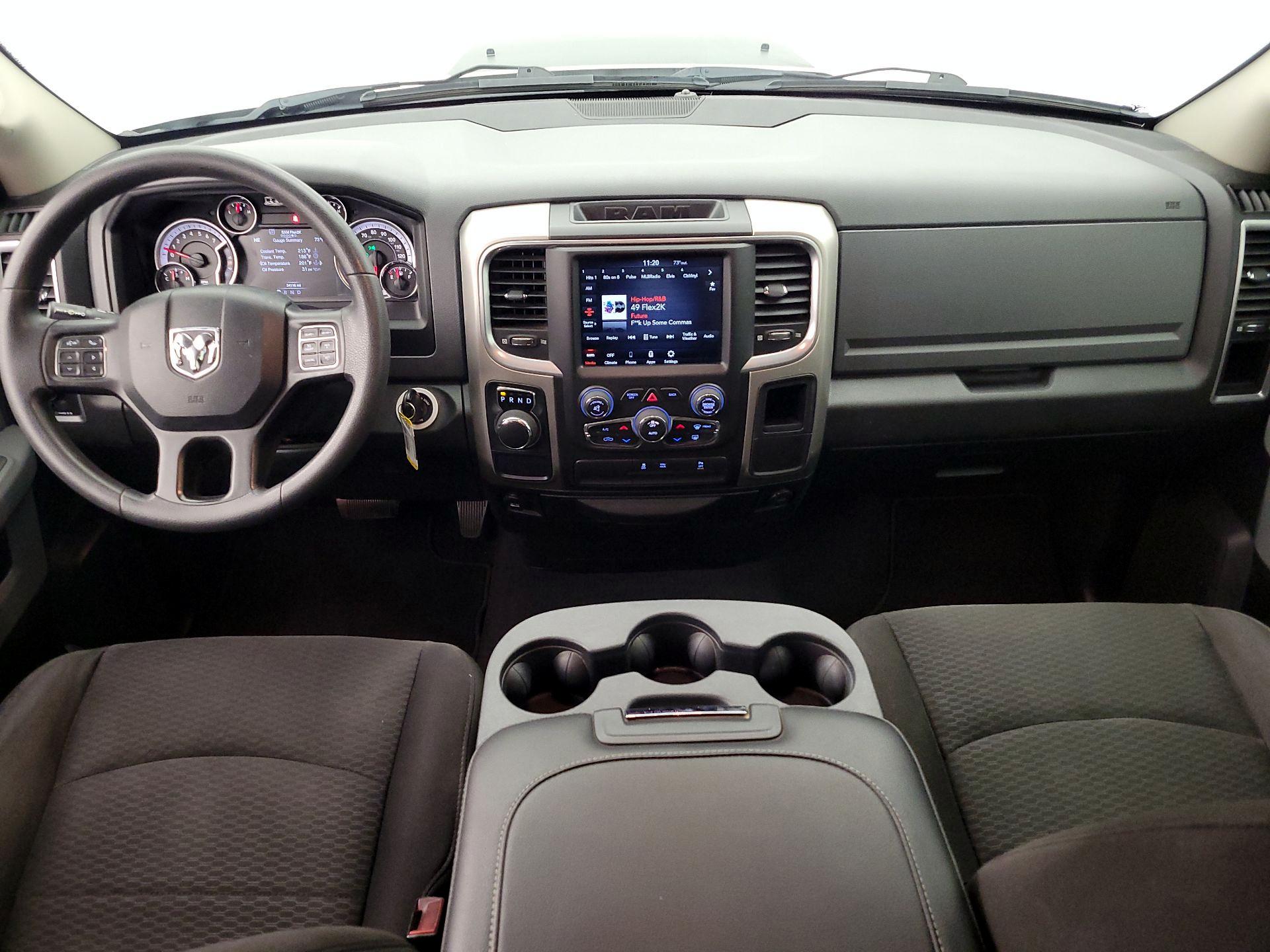 Thumbnail: 2020 RAM 1500 Classic - 9