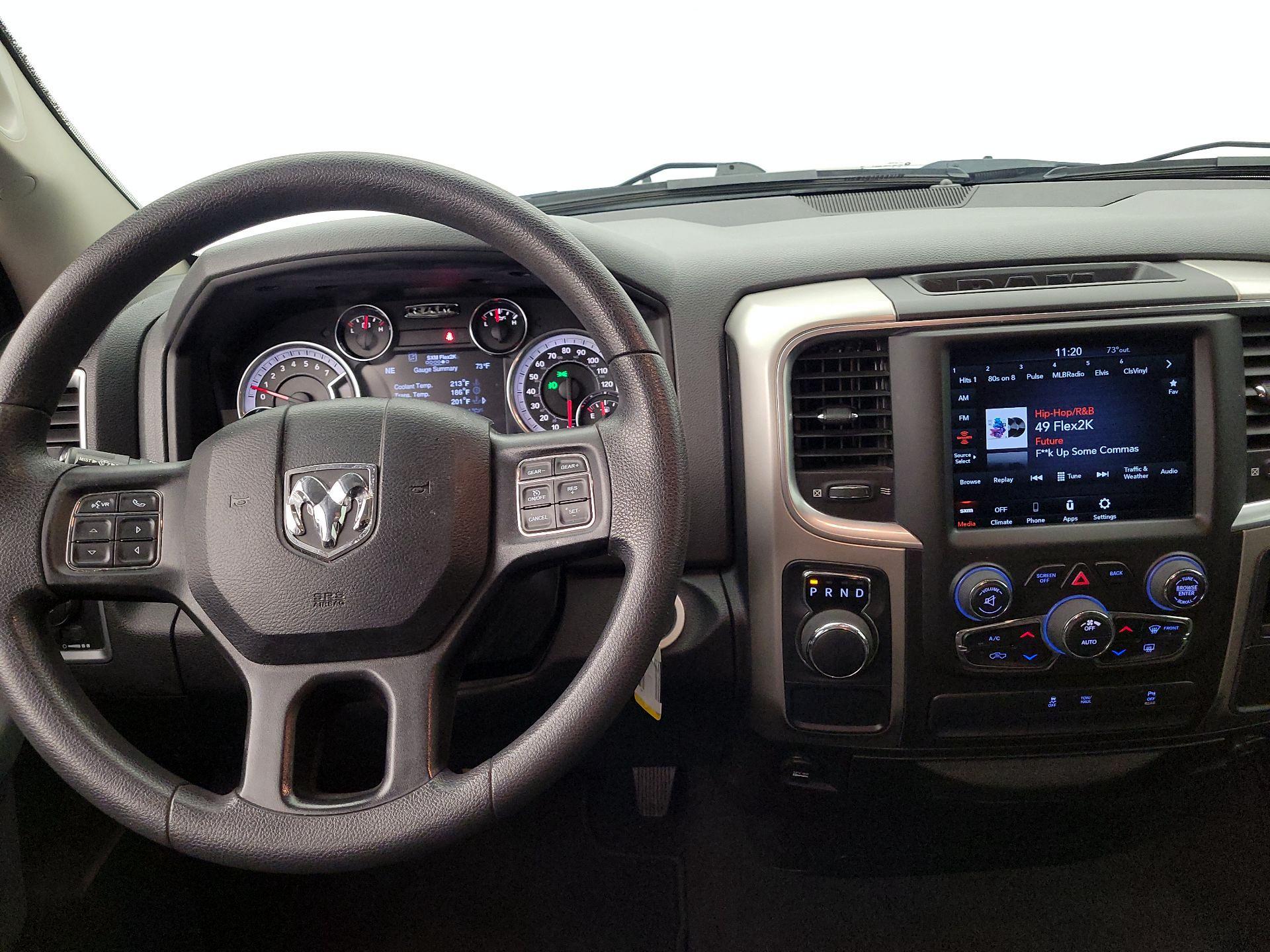 Thumbnail: 2020 RAM 1500 Classic - 10