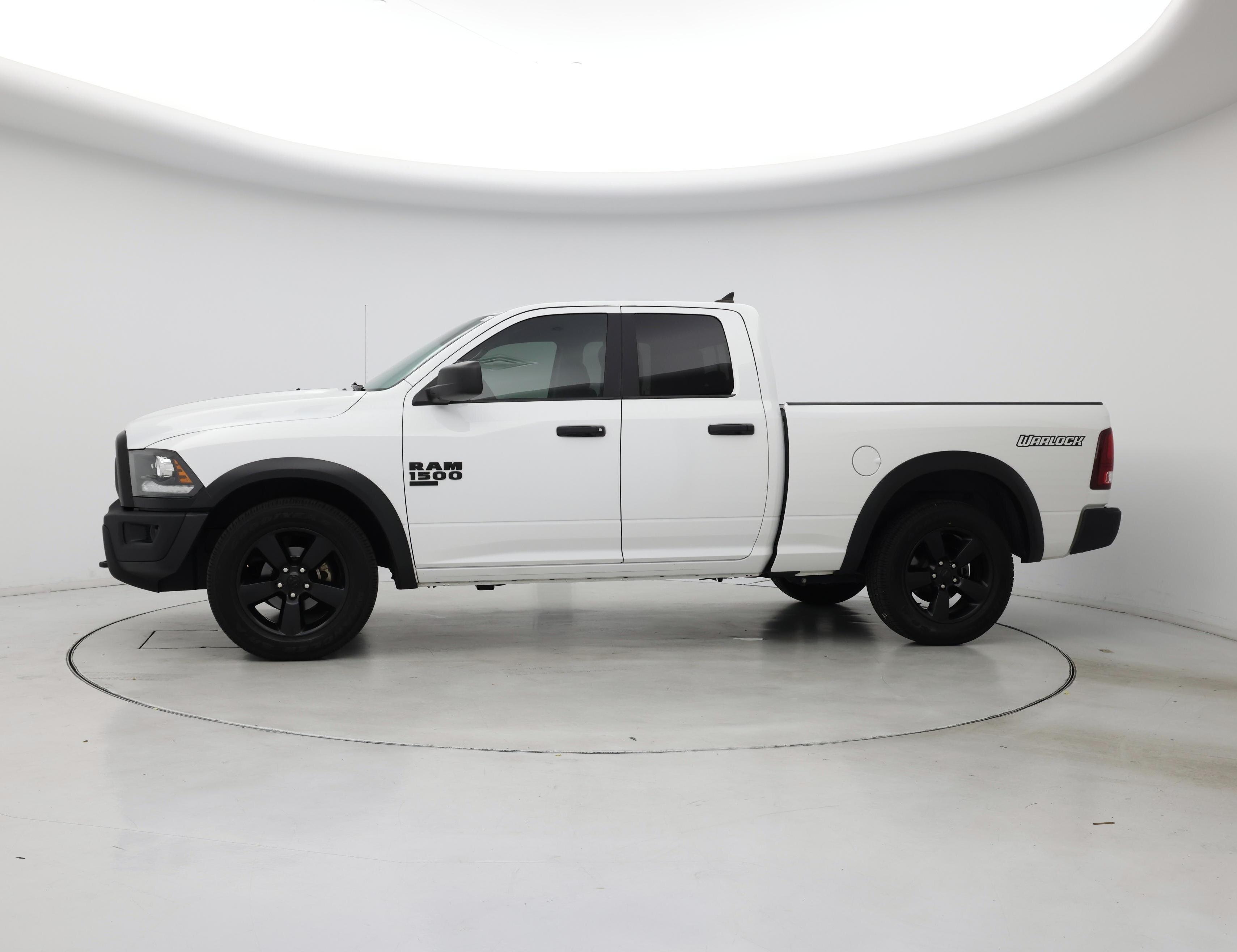 Thumbnail: 2020 RAM 1500 Classic - 3
