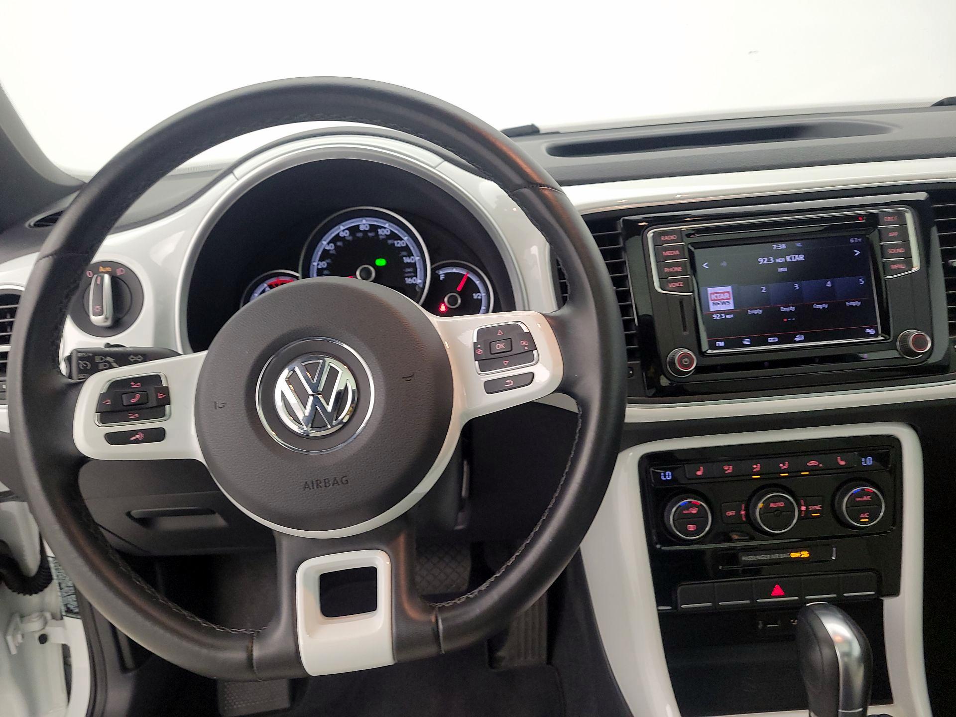 Thumbnail: 2019 Volkswagen Beetle - 10