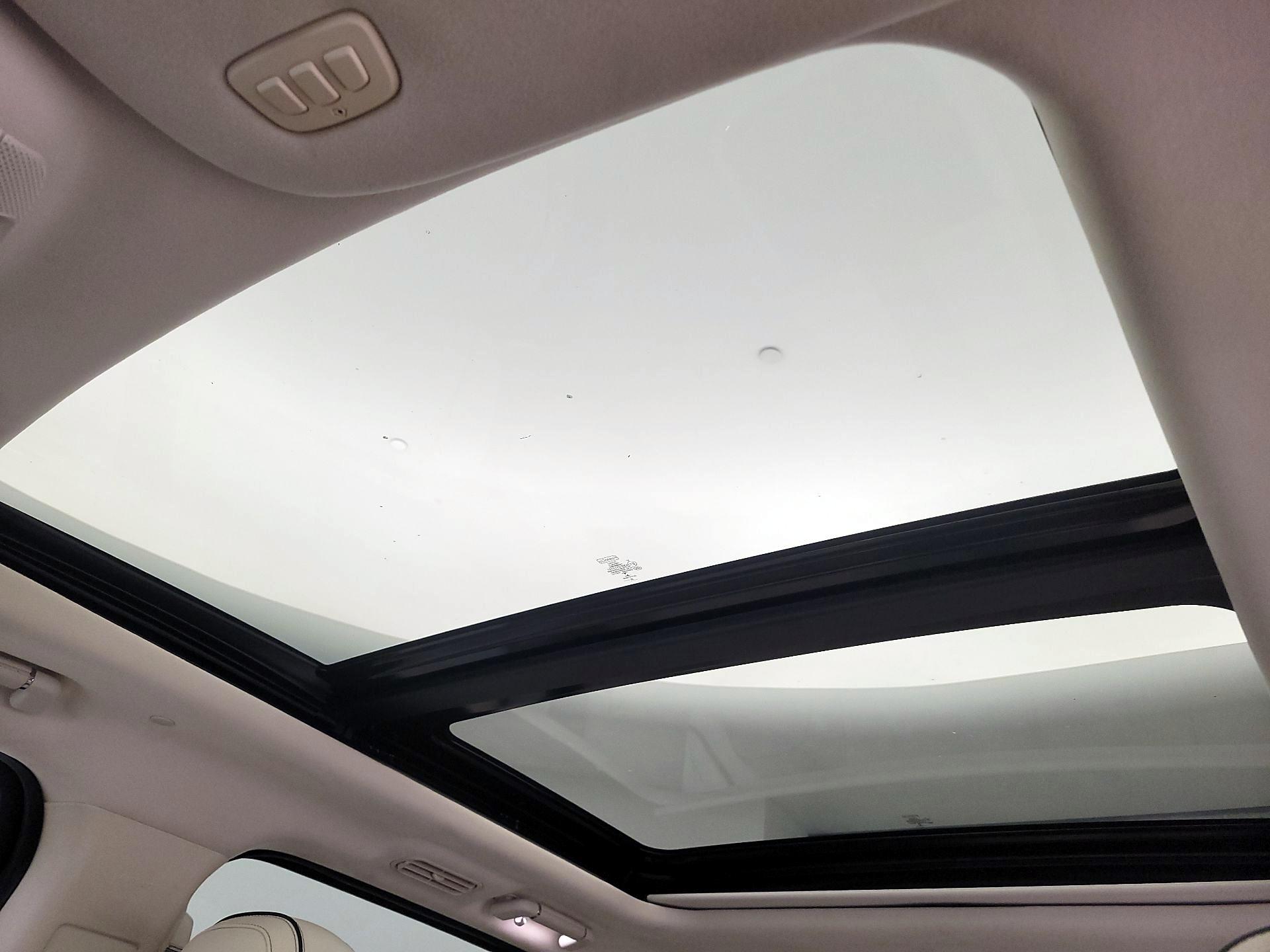 Thumbnail: 2020 Lincoln Navigator - 19