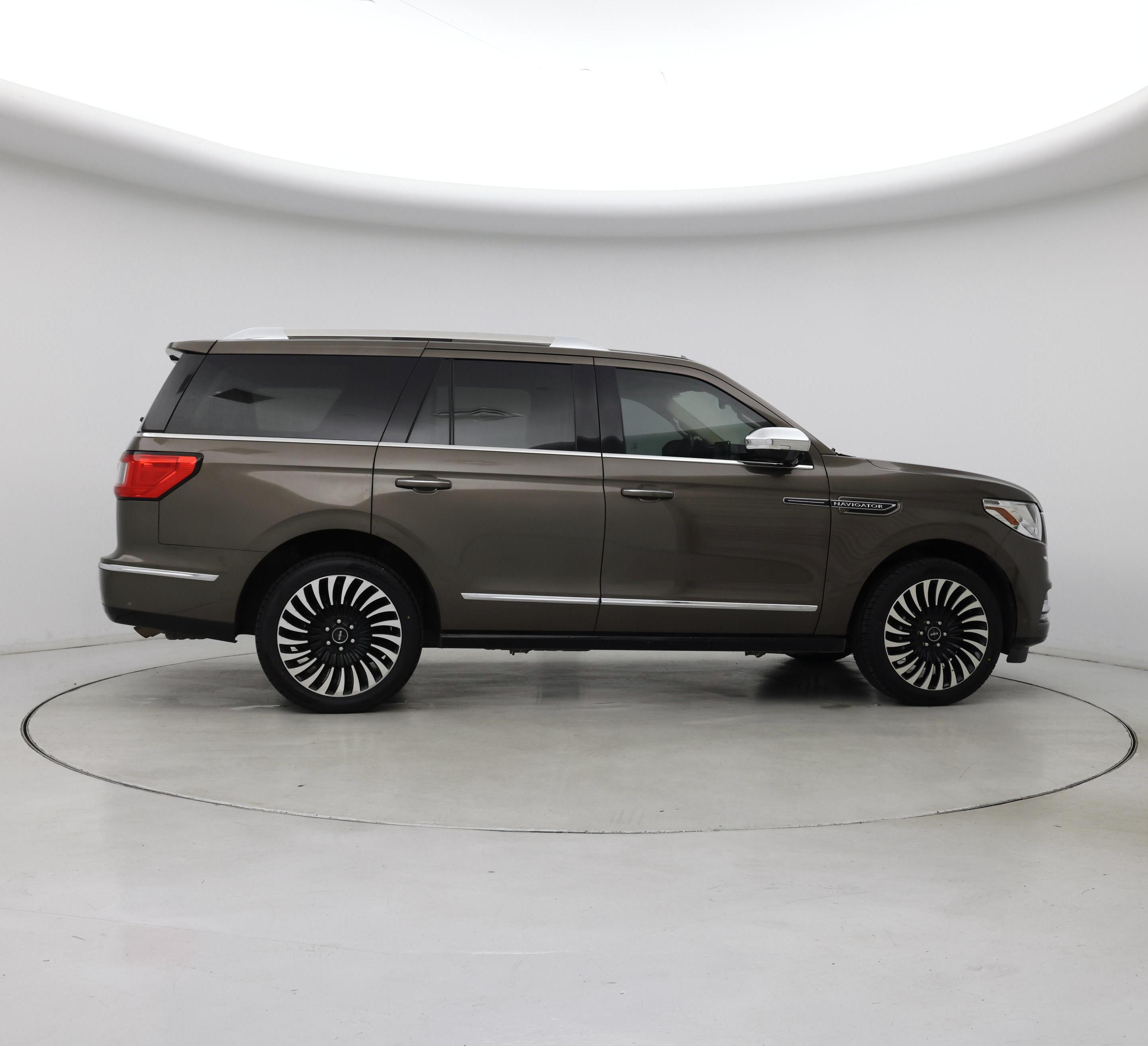 Thumbnail: 2020 Lincoln Navigator - 7