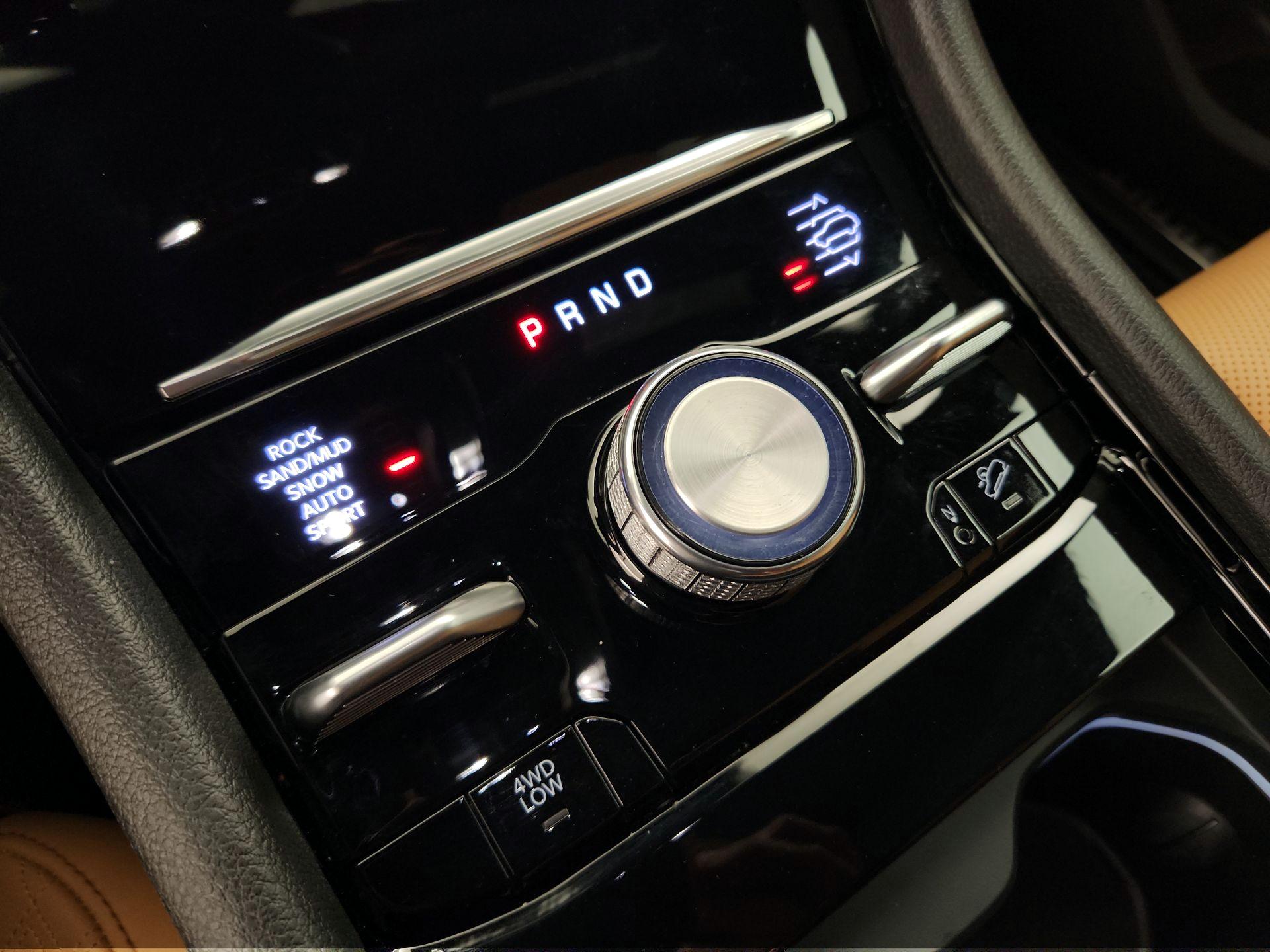 Thumbnail: 2024 Jeep Grand Cherokee L - 18