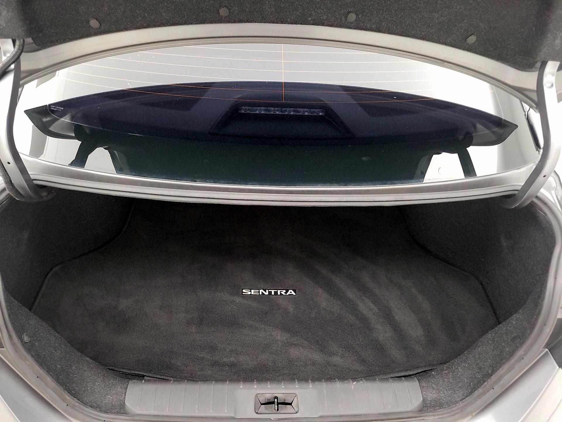 Thumbnail: 2020 Nissan Sentra - 20