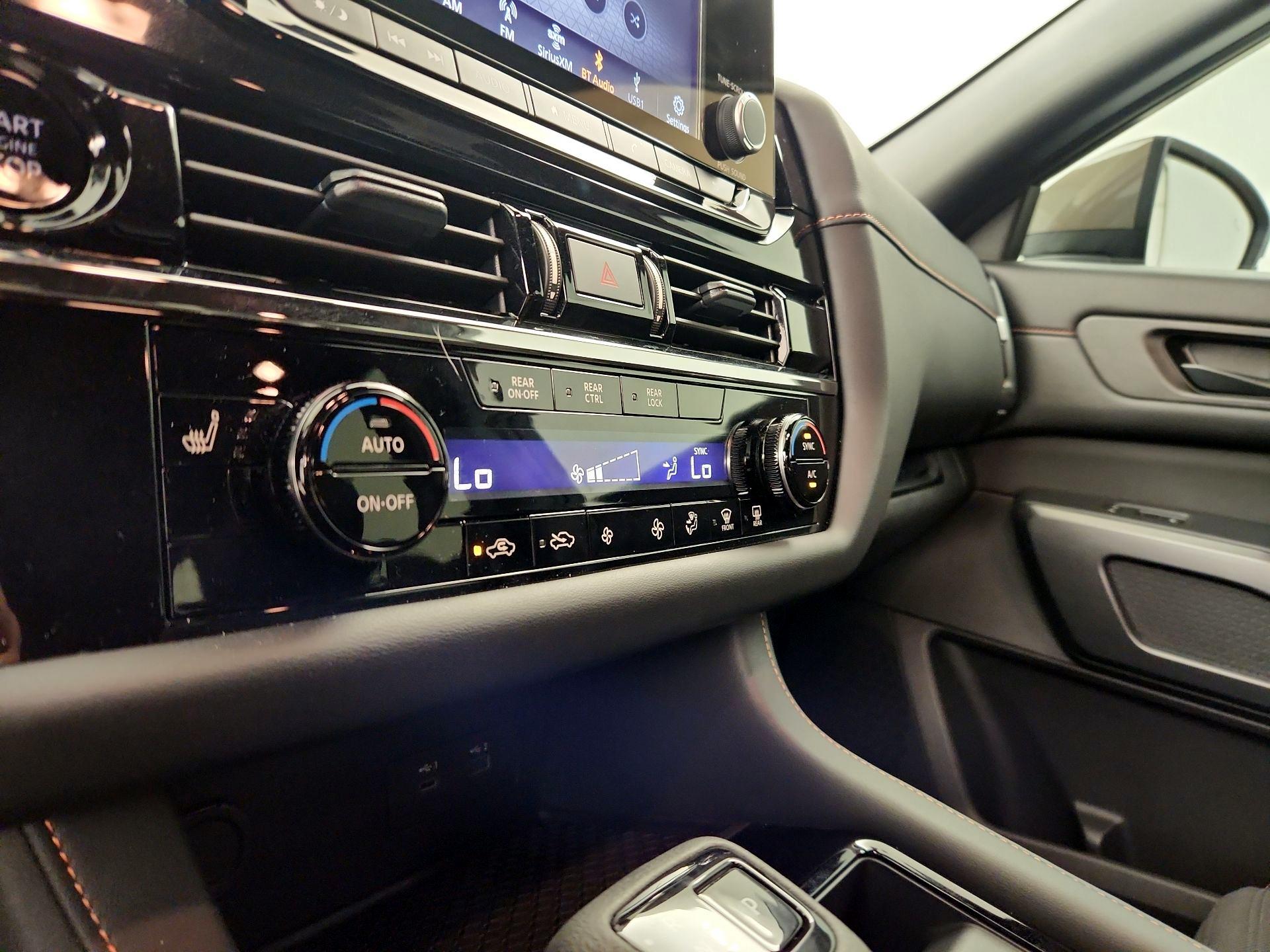 Thumbnail: 2025 Nissan Pathfinder - 16