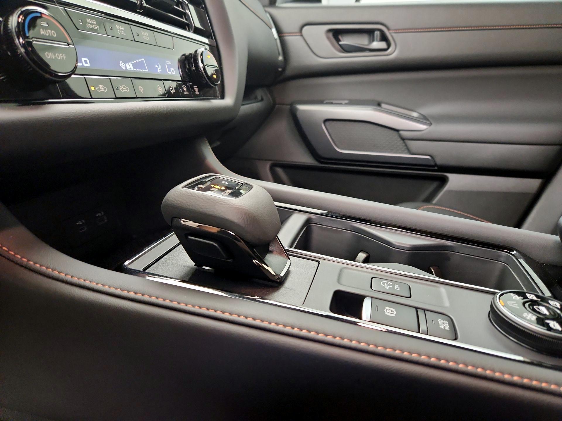 Thumbnail: 2025 Nissan Pathfinder - 17