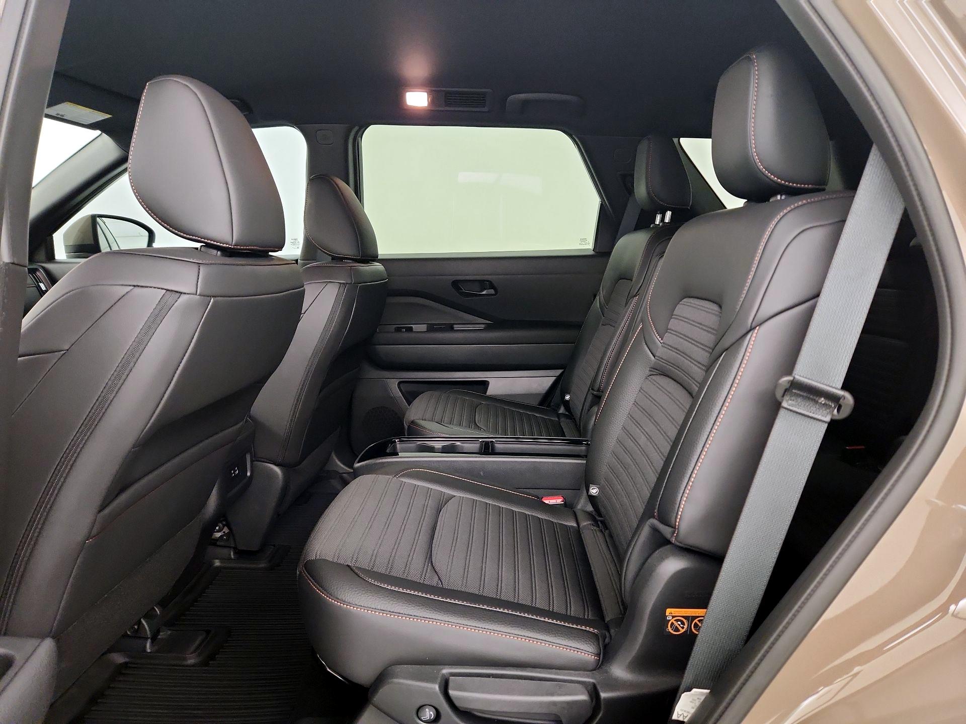 Thumbnail: 2025 Nissan Pathfinder - 19
