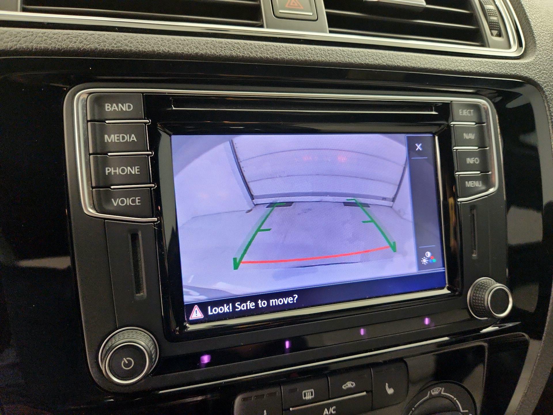 Thumbnail: 2016 Volkswagen Jetta - 15