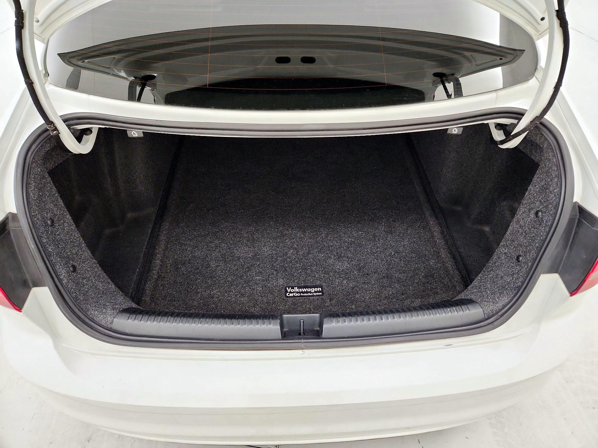 Thumbnail: 2016 Volkswagen Jetta - 20