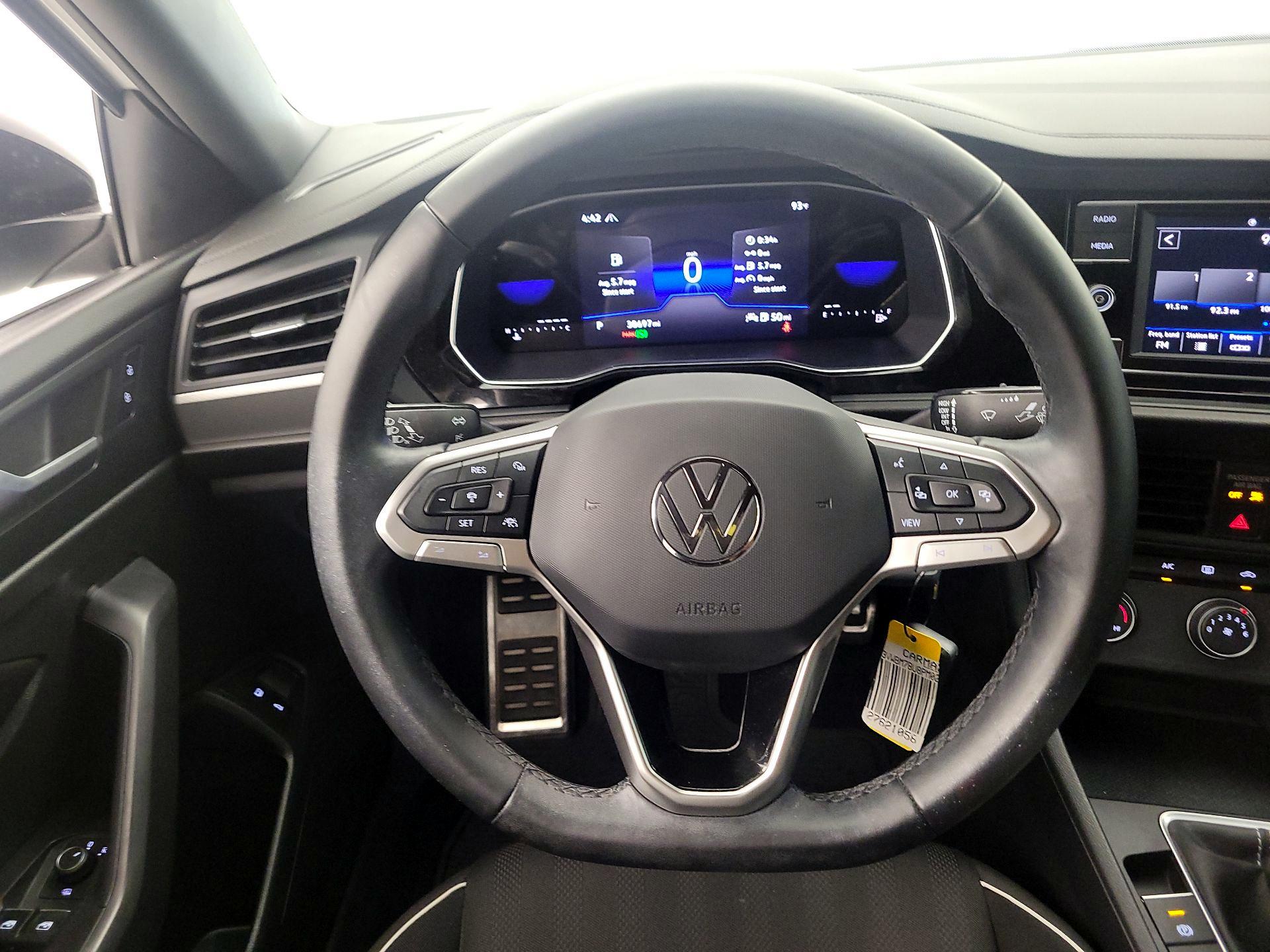 Thumbnail: 2023 Volkswagen Jetta - 10