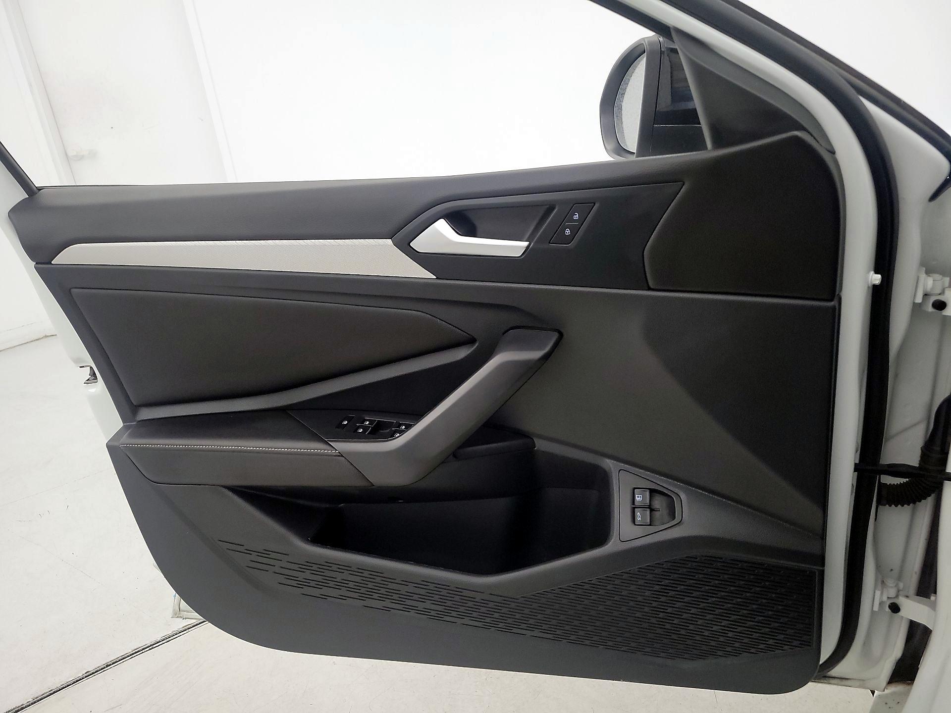 Thumbnail: 2023 Volkswagen Jetta - 12